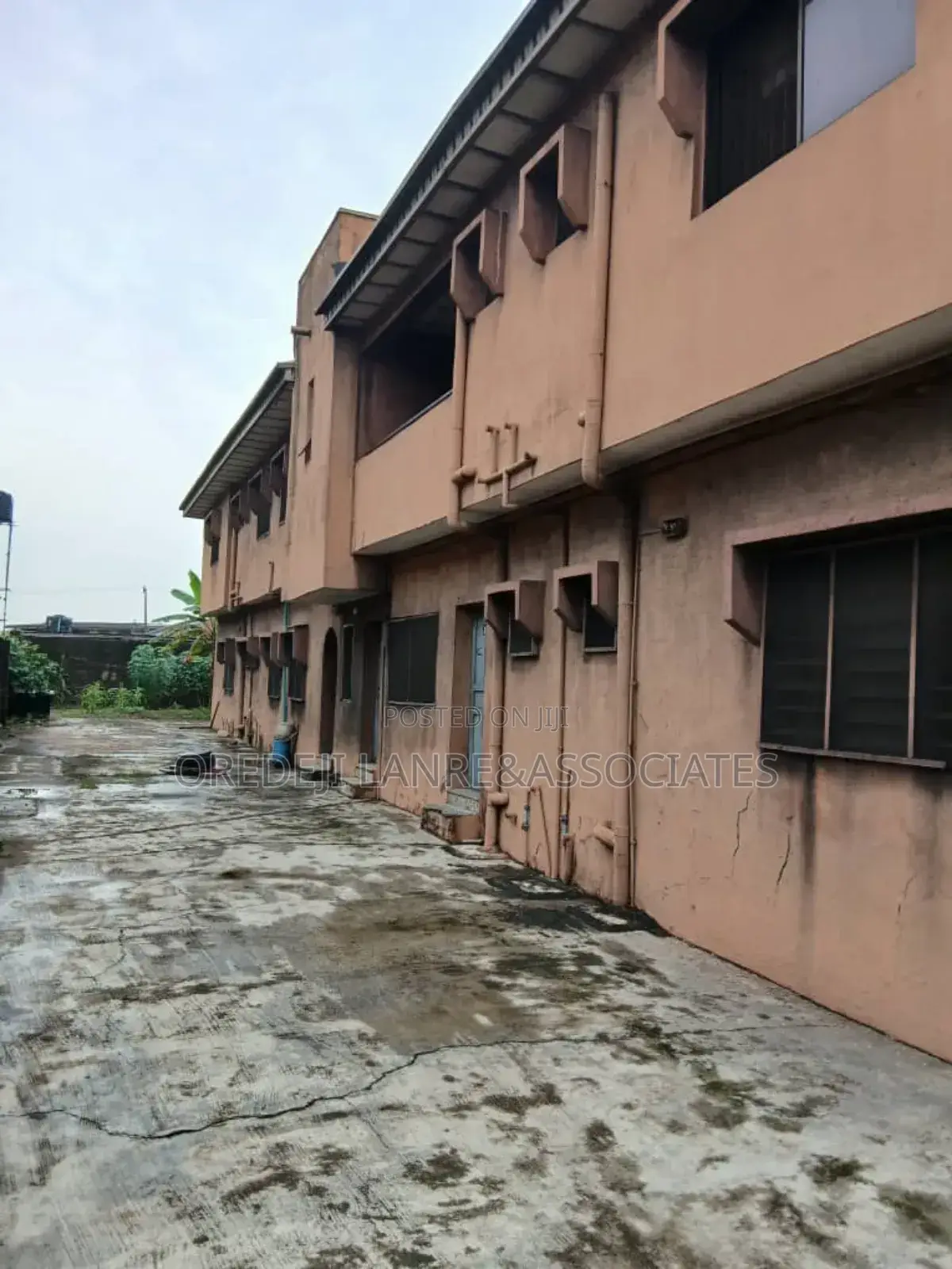 3bdrm Block of Flats in Moke Oyeladun Estate, Oko-Oba for sale in Oko-Oba