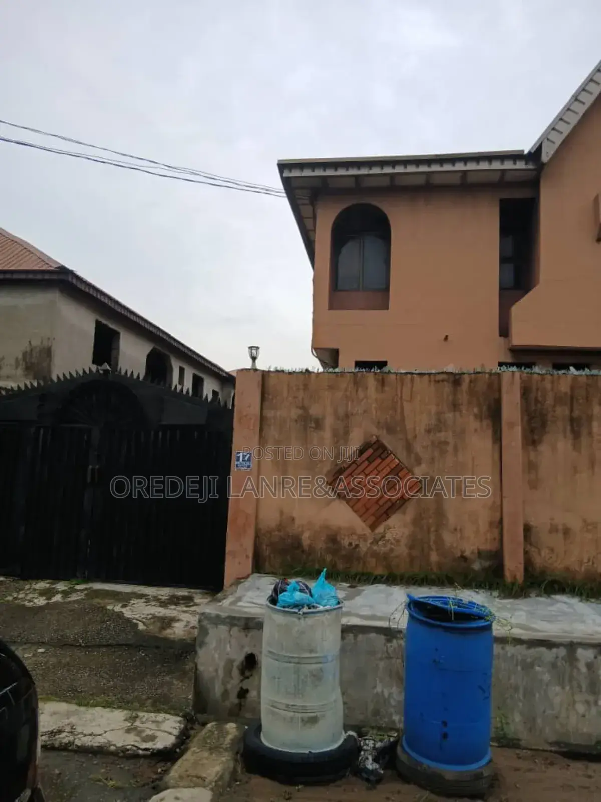 3bdrm Block of Flats in Moke Oyeladun Estate, Oko-Oba for sale in Oko-Oba