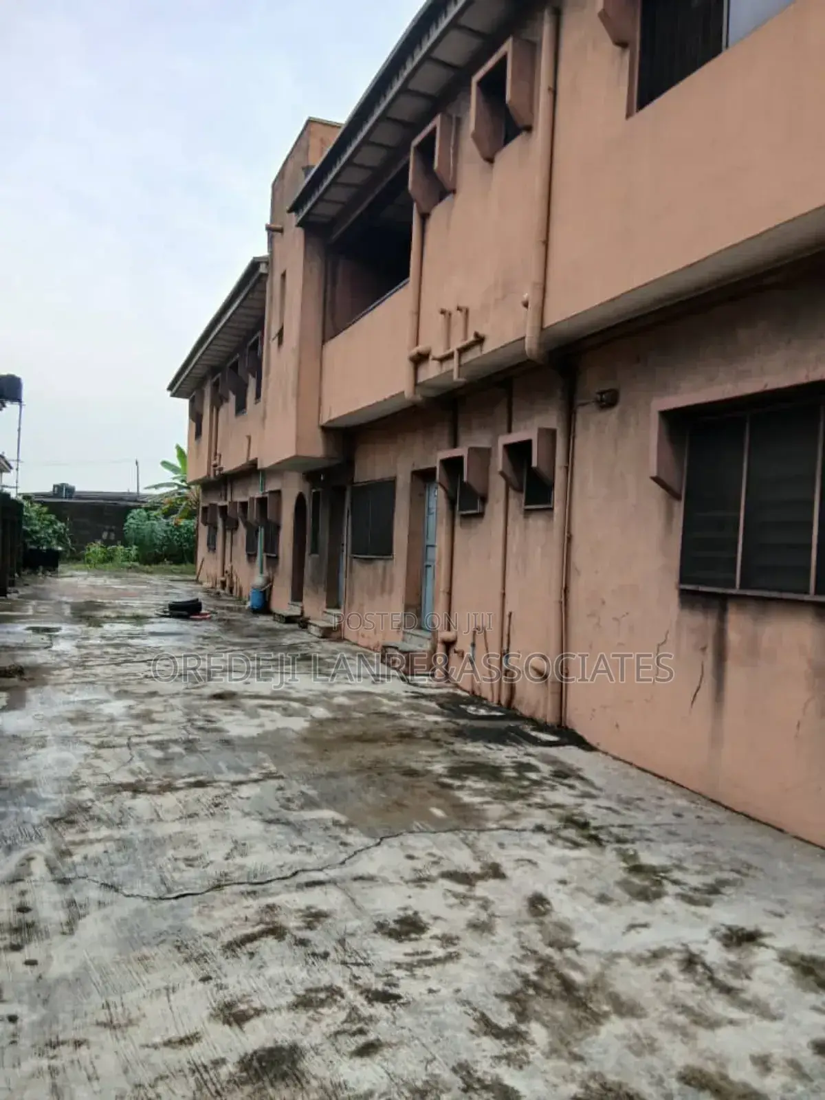 3bdrm Block of Flats in Moke Oyeladun Estate, Oko-Oba for sale in Oko-Oba