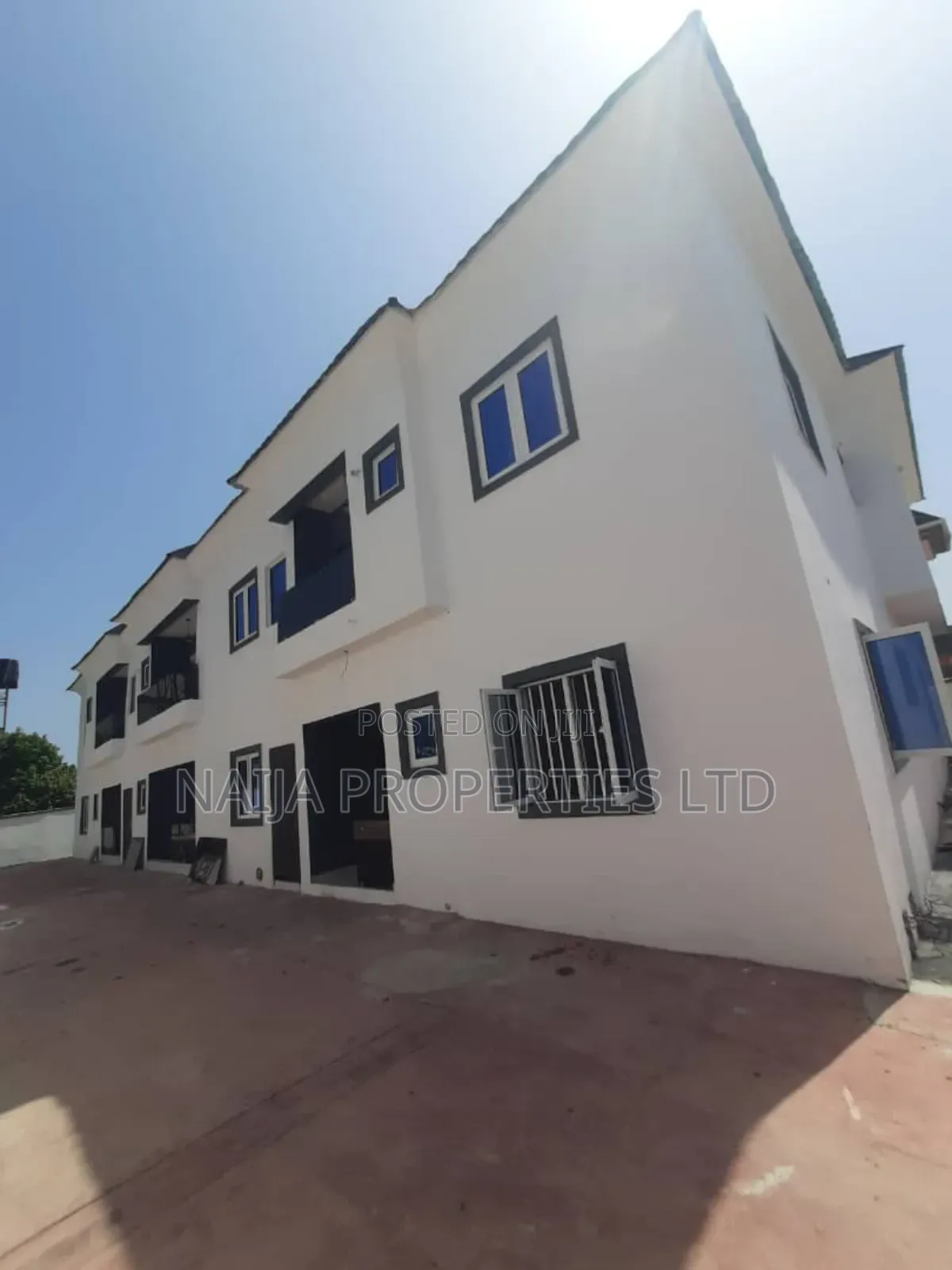 2bdrm Apartment in Sangotedo for sale in Sangotedo
