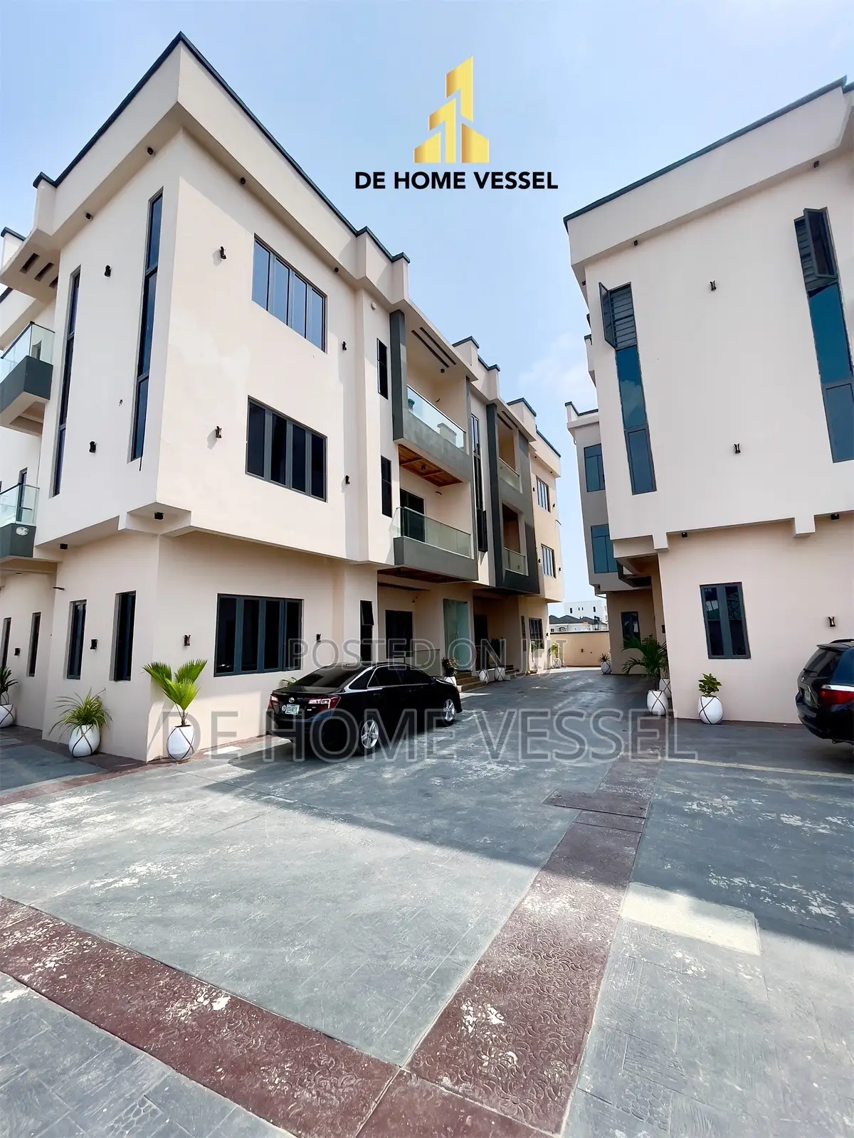 2bdrm Apartment in Agungi, Lekki for sale in Lekki