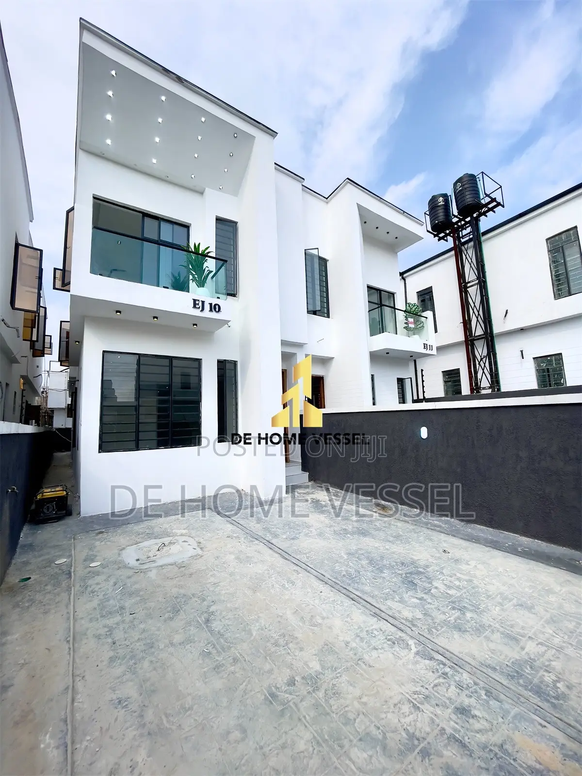 4bdrm Duplex in Ikota Lekki Lagos for sale in Lekki