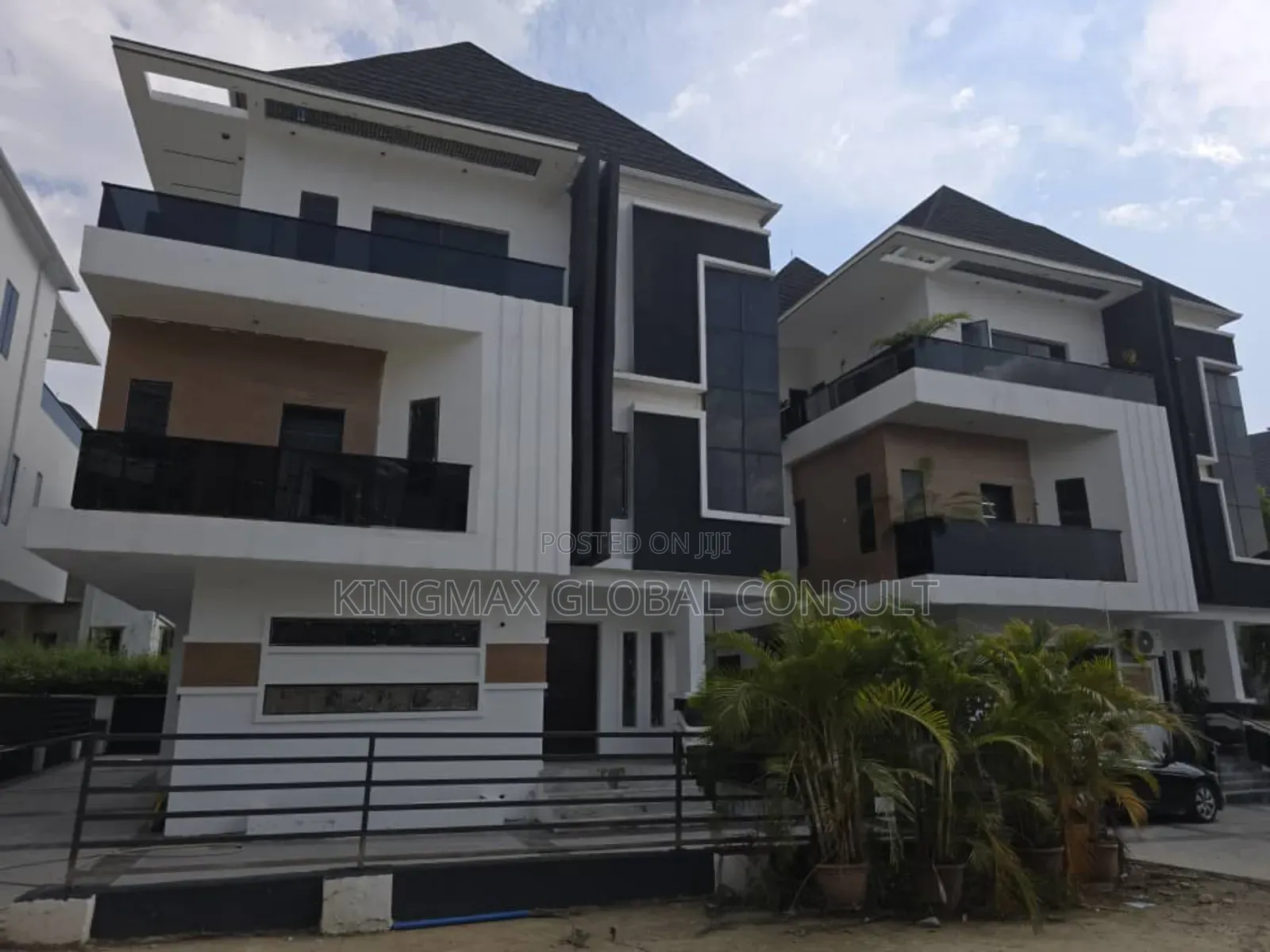 6bdrm Duplex in Katampe Extension for sale in Katampe Extension