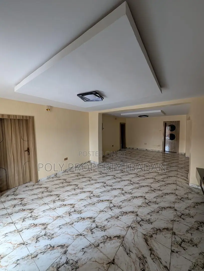 5bdrm Duplex in Oluyole Estate, Ibadan for sale in Ibadan