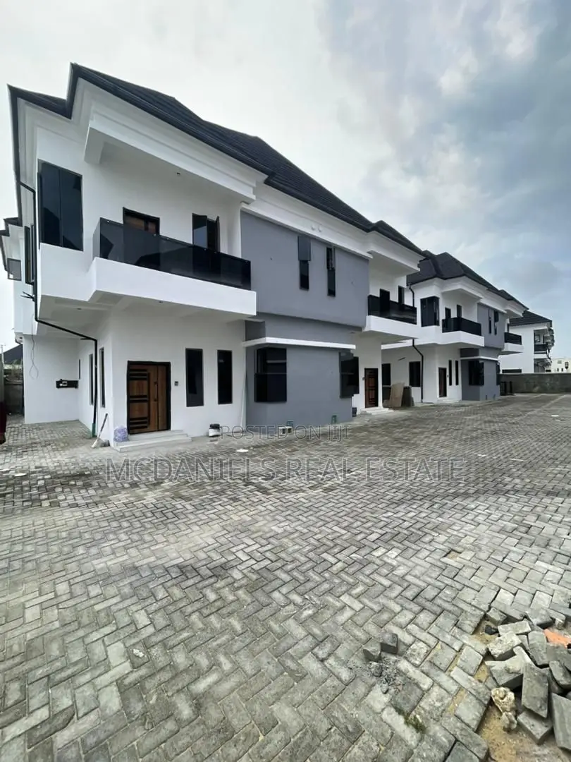 Furnished 4bdrm Duplex in Lekki Expressway for sale in Lekki Expressway
