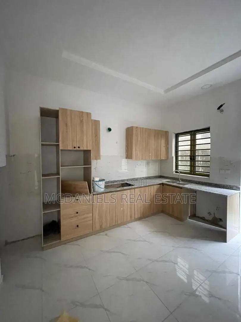 Furnished 4bdrm Duplex in Lekki Expressway for sale in Lekki Expressway