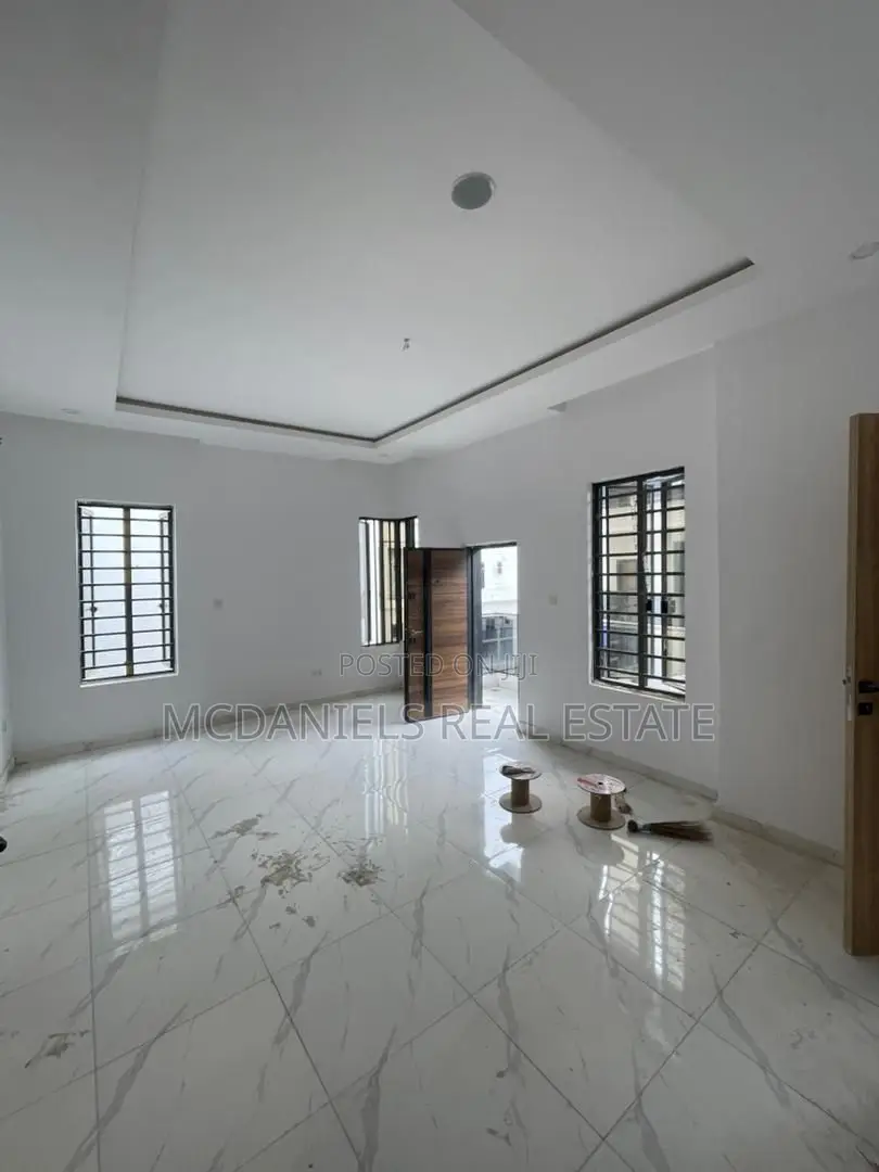 Furnished 4bdrm Duplex in Lekki Expressway for sale in Lekki Expressway