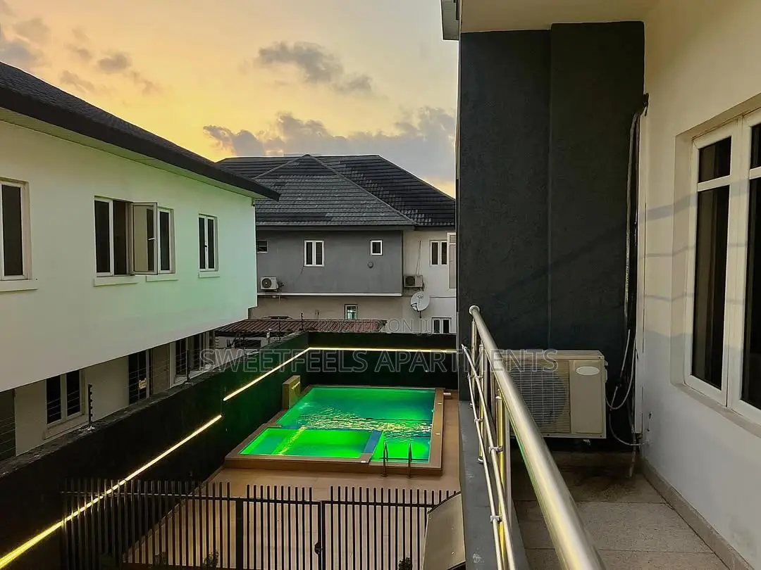 Ozy 3 Bedroom Apartment With Ps5 and Swimming Pool in Ikate