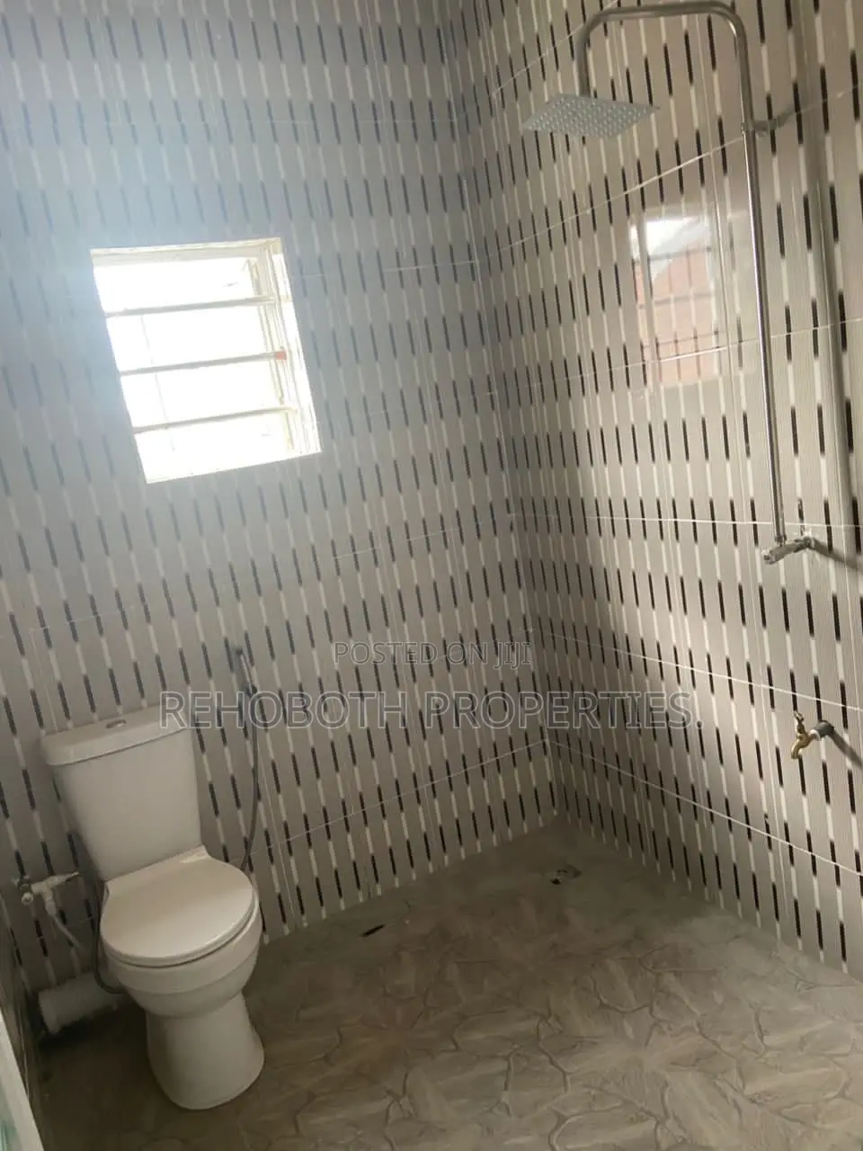 3bdrm Apartment in Mogonna, Akala Express for rent in Akala Express