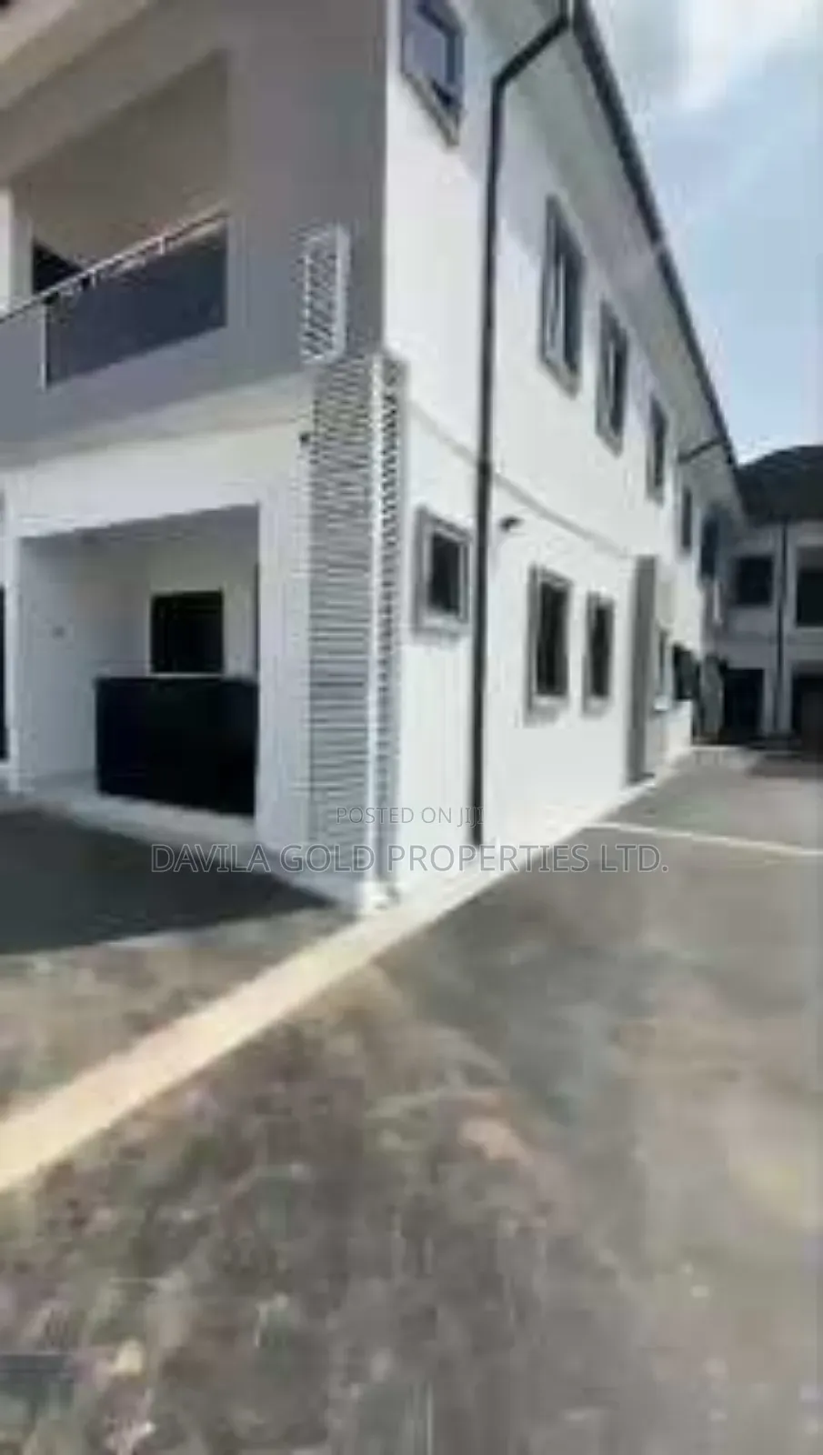 20bdrm Block of Flats in Benin City for sale in Benin City