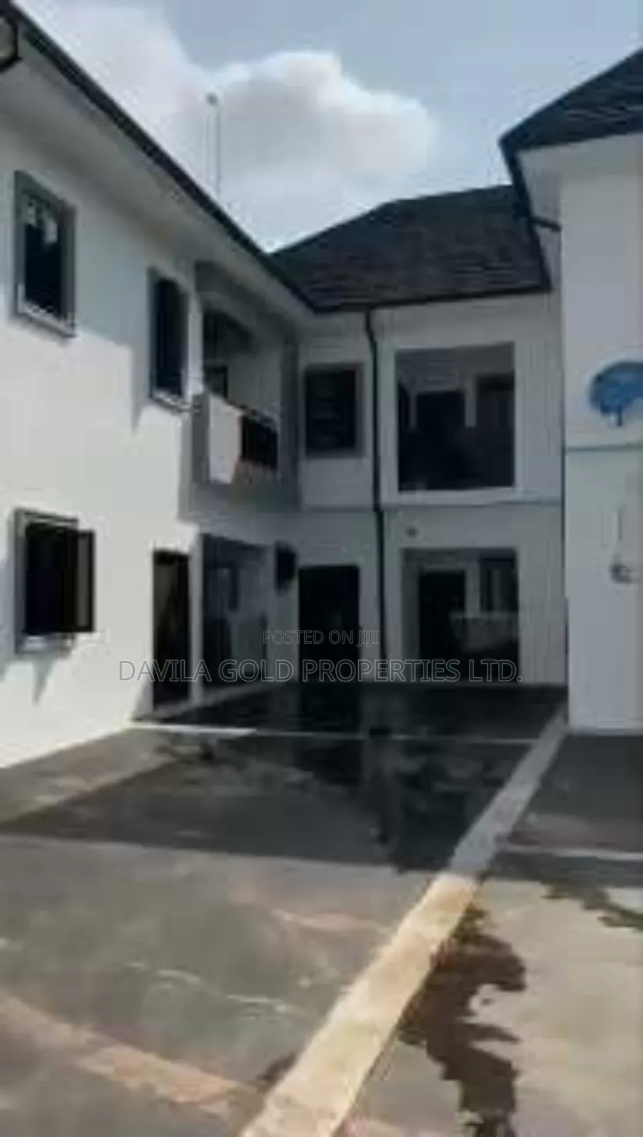 20bdrm Block of Flats in Benin City for sale in Benin City