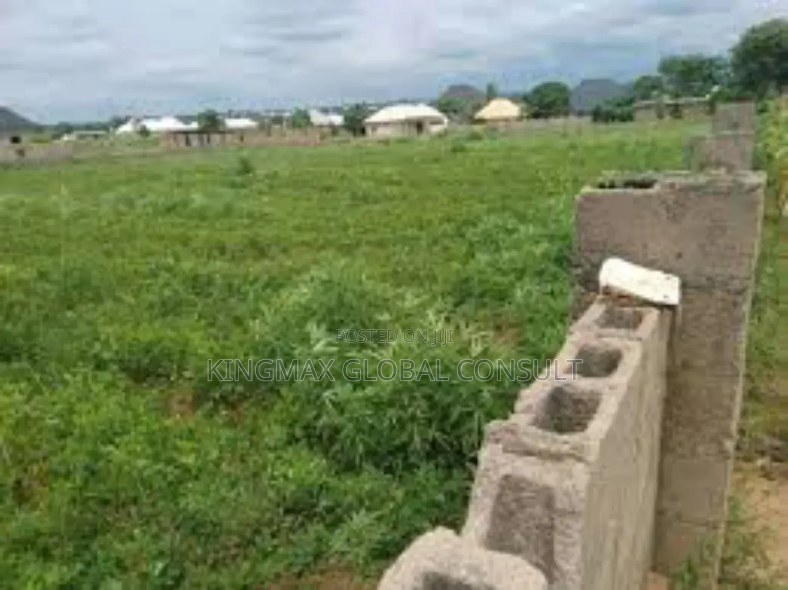 Land for Sale! Plot Size: 1,400sqm Purpose: Residential in Maitama
