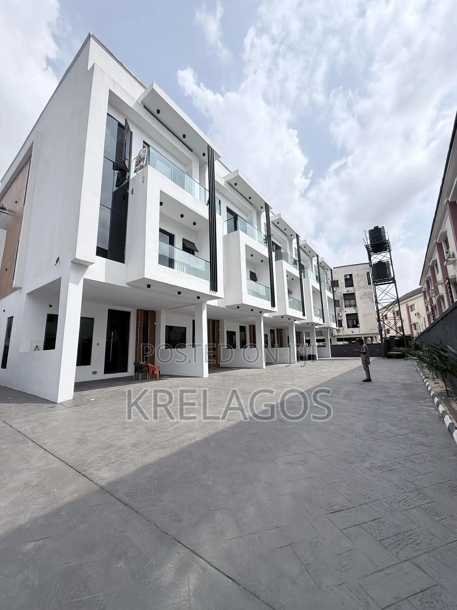 4bdrm Duplex in Osapa london for sale in Osapa london