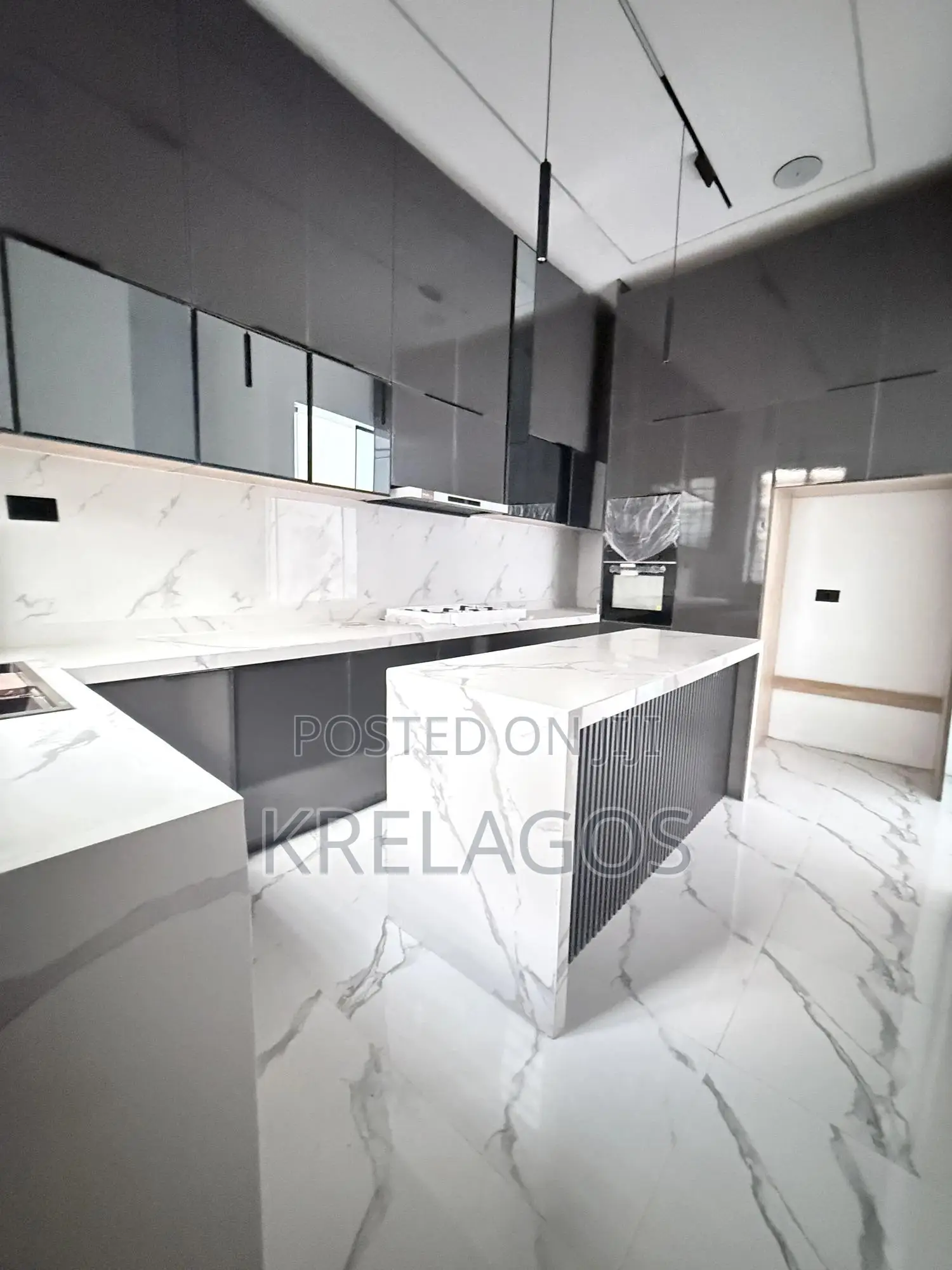 4bdrm Duplex in Osapa london for sale in Osapa london