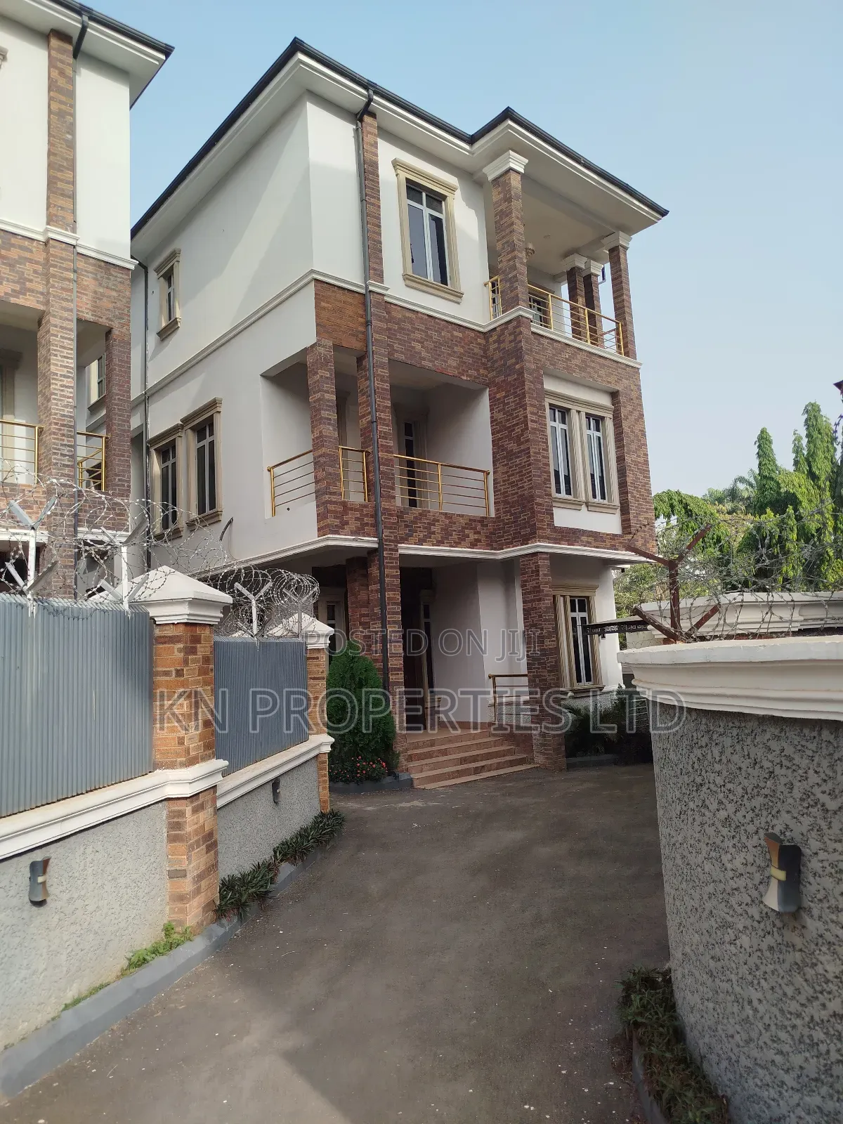 7bdrm Mansion in Asokoro for sale in Asokoro