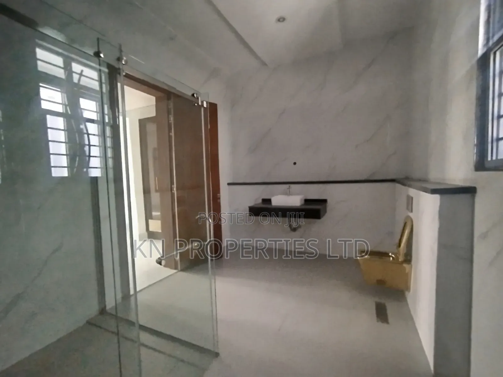6bdrm Duplex in Asokoro for sale in Asokoro