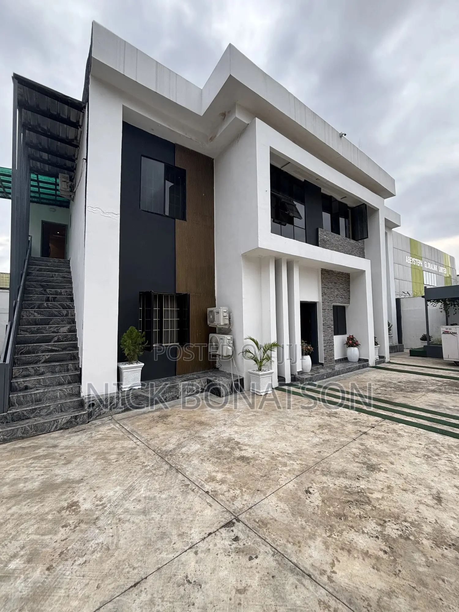 Furnished 1bdrm Apartment in Garki Area 8 for rent in Area 8