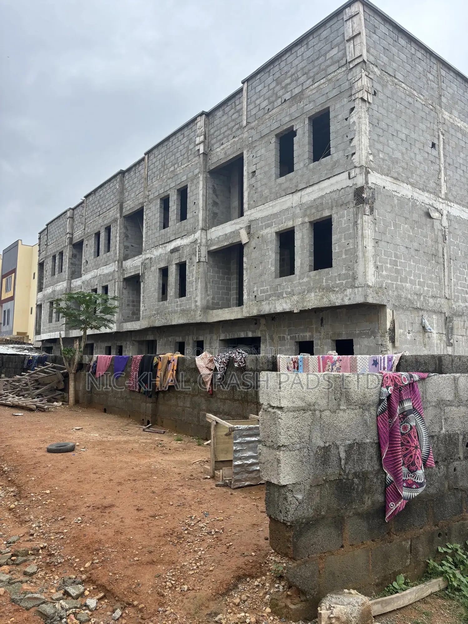 4bdrm Duplex in Dape for sale in Dape