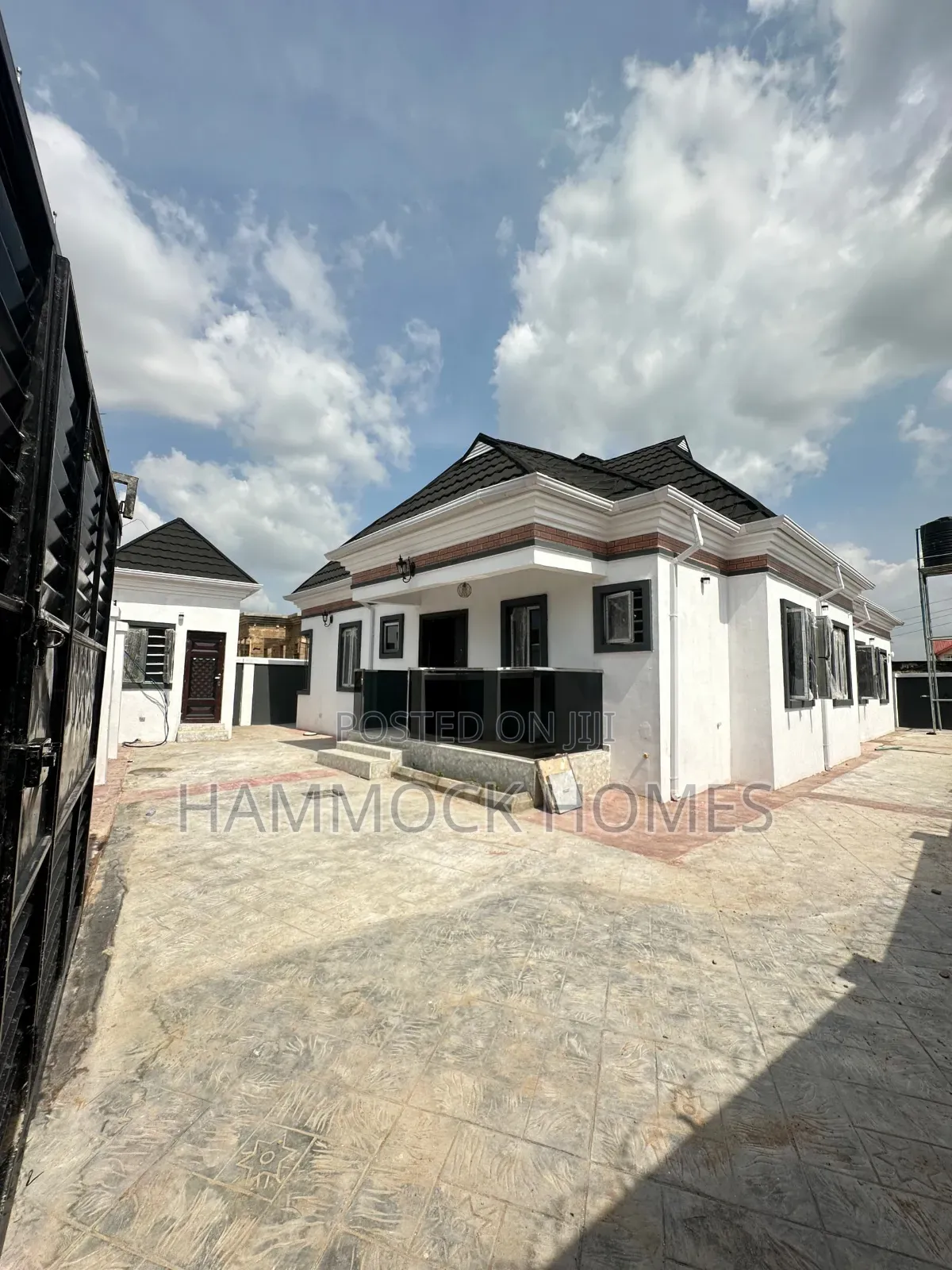 4bdrm Bungalow in Awoyaya Estate,, Jericho for sale in Jericho