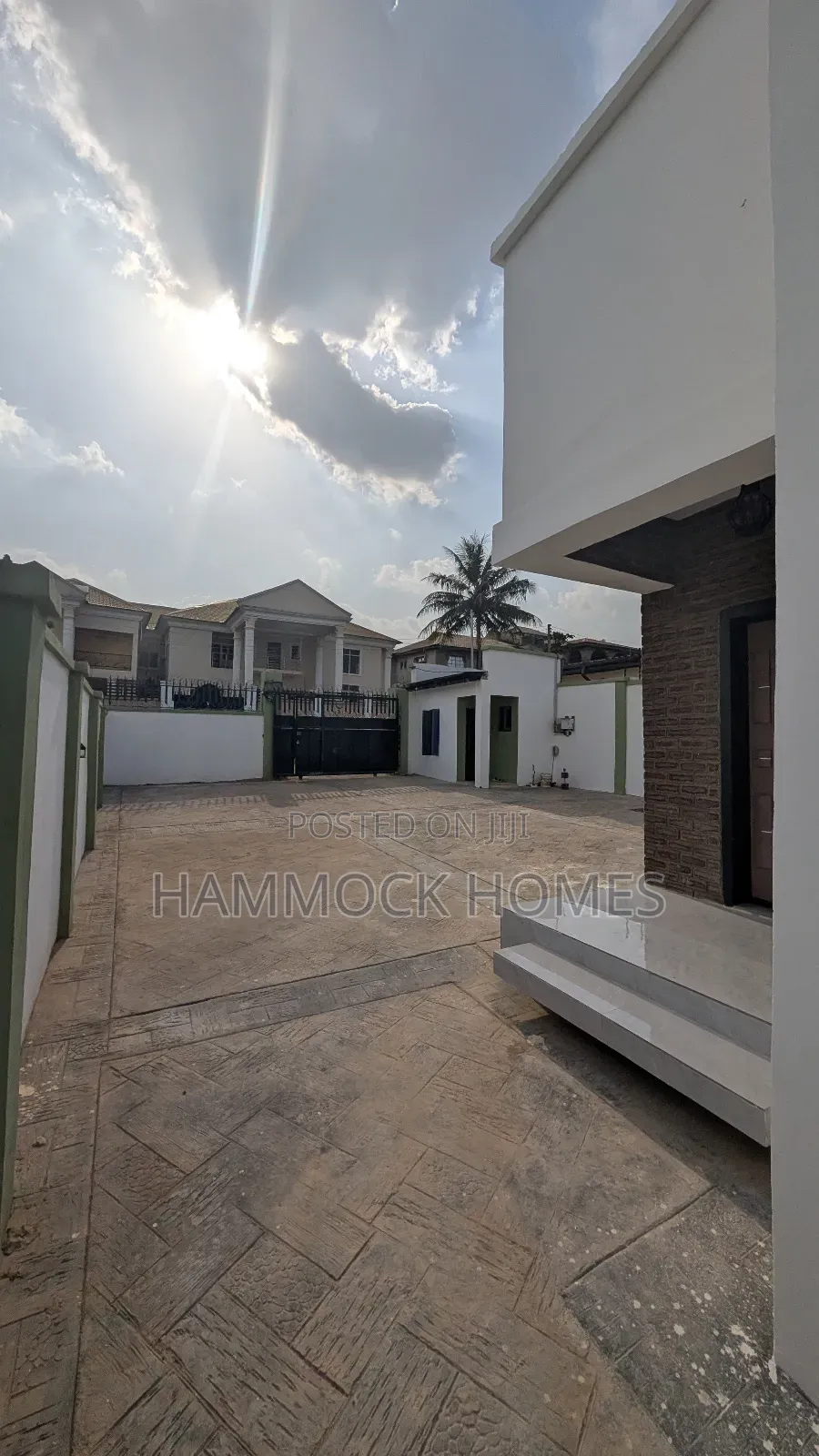 4bdrm Bungalow in Akala Estate, Akobo for sale in Akobo