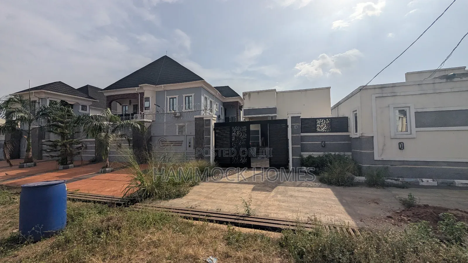 3bdrm Bungalow in Akala Estate, Akobo for sale in Akobo