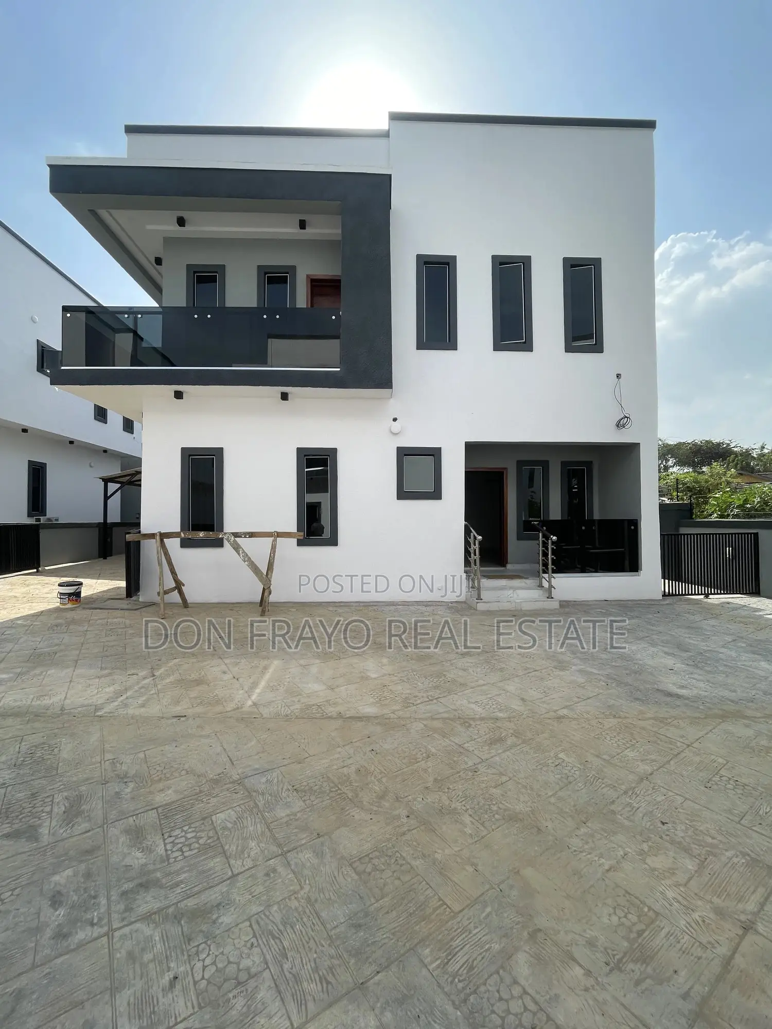 4bdrm Duplex in Jericho Gra for sale in Jericho