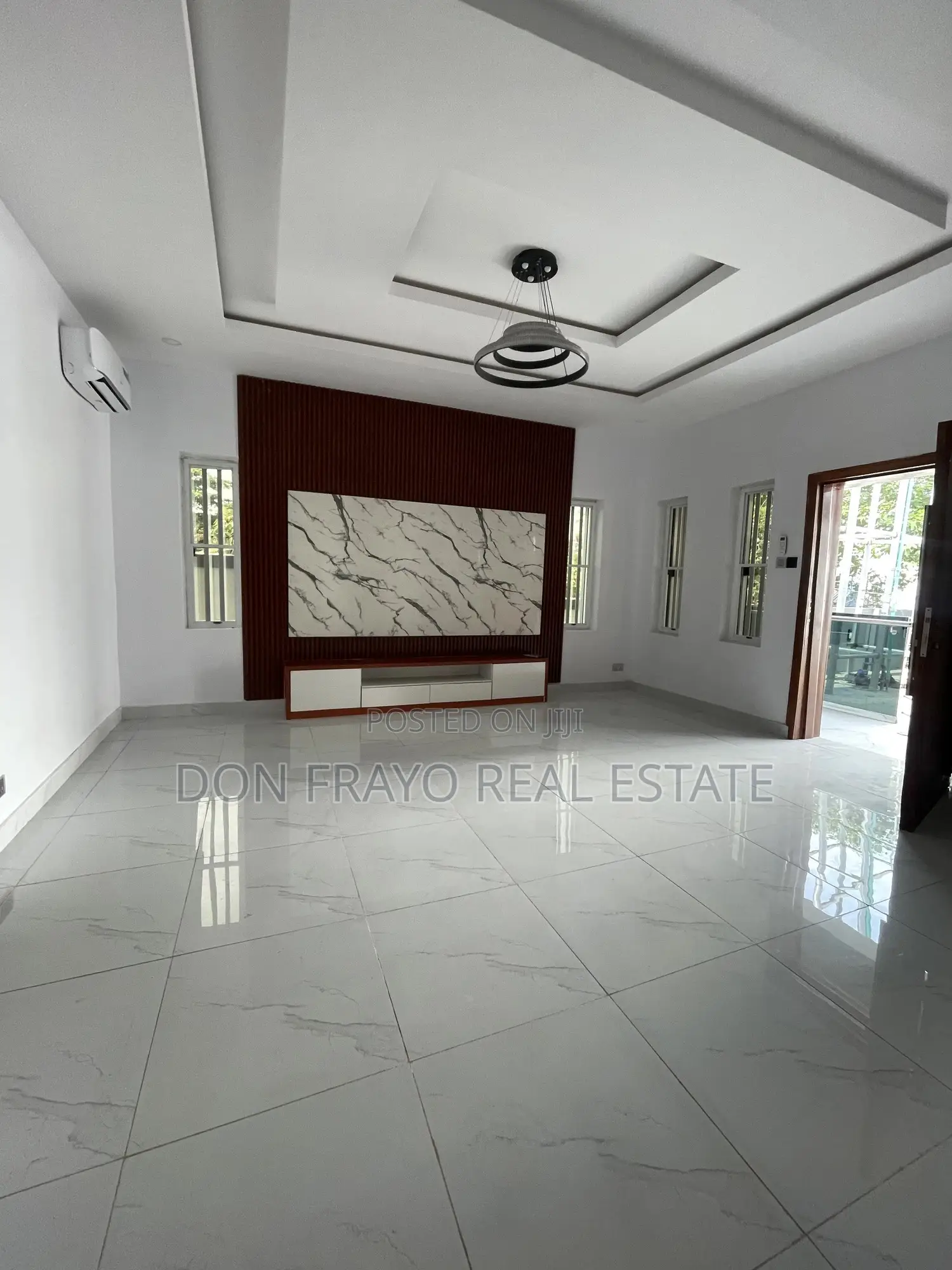4bdrm Duplex in Jericho Gra for sale in Jericho
