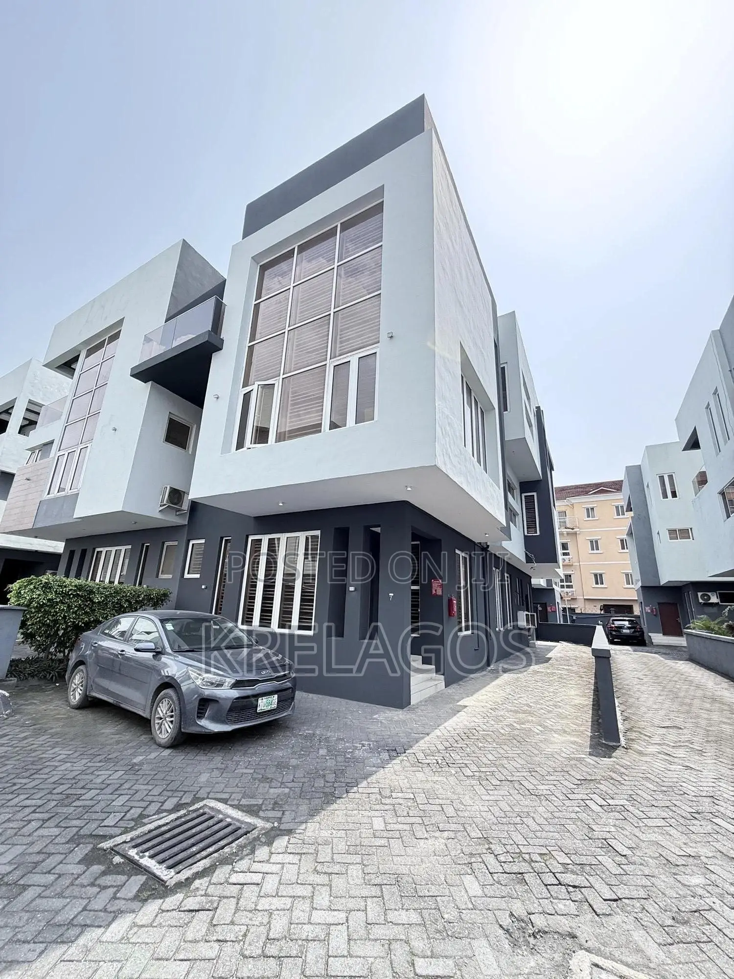5bdrm Duplex in Osapa london for sale in Osapa london