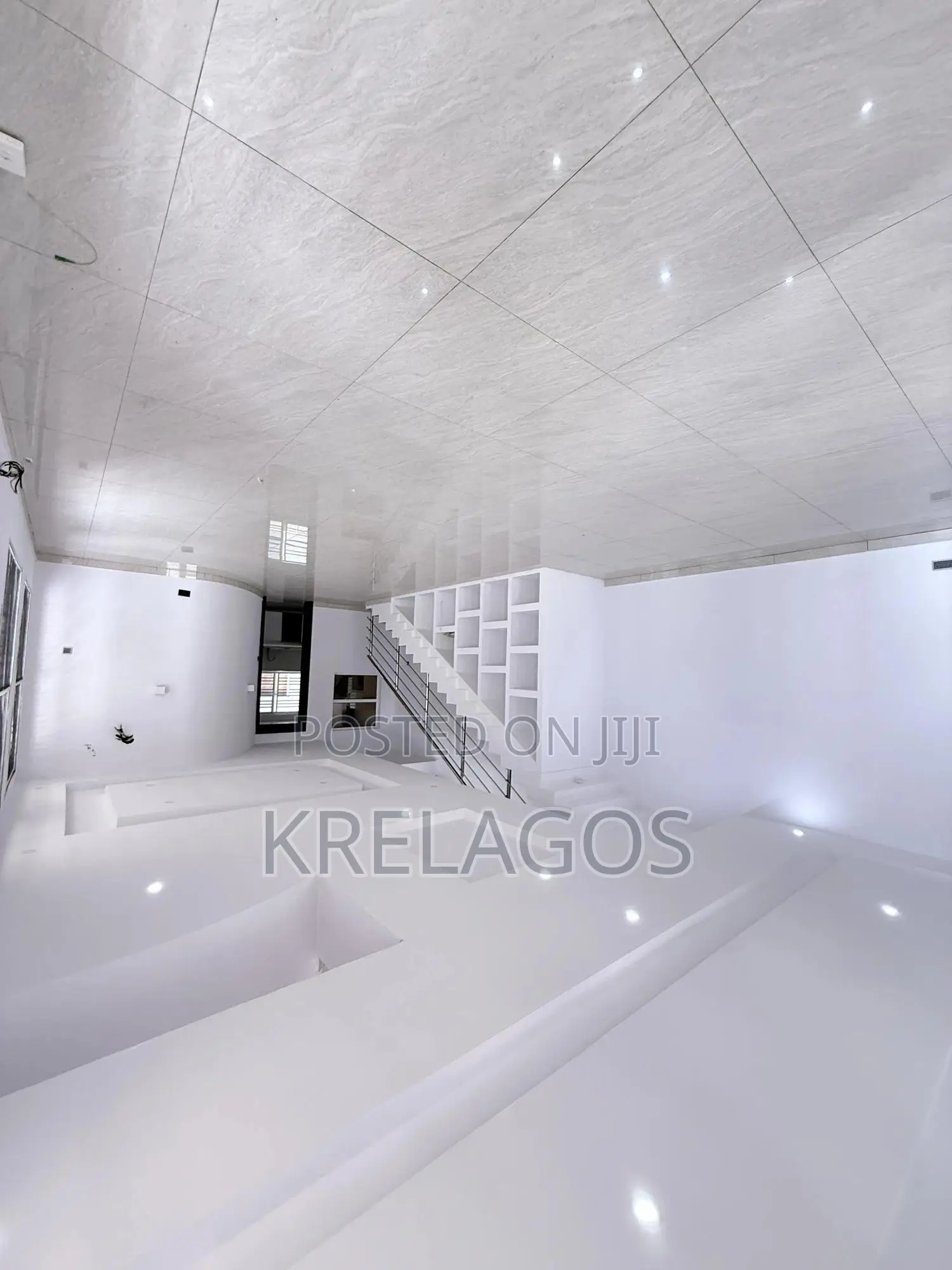 5bdrm Duplex in Osapa london for sale in Osapa london