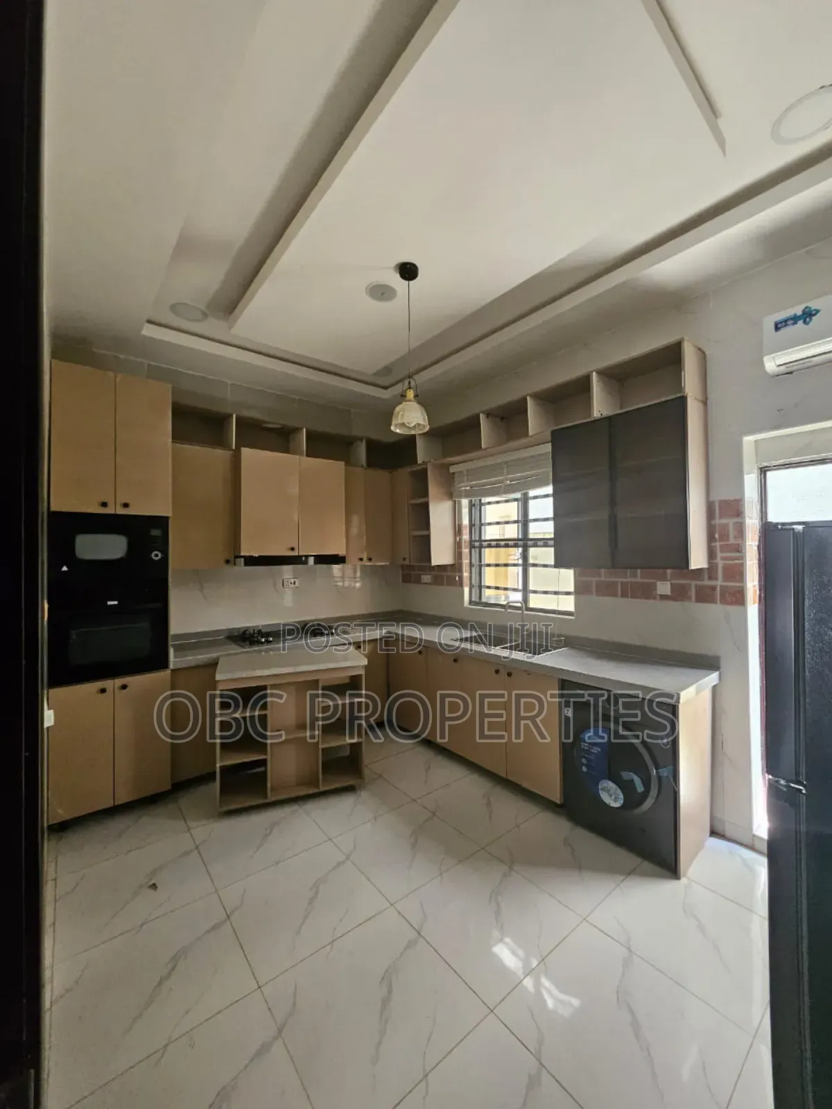 2 Bedrooms Duplex in Chevron