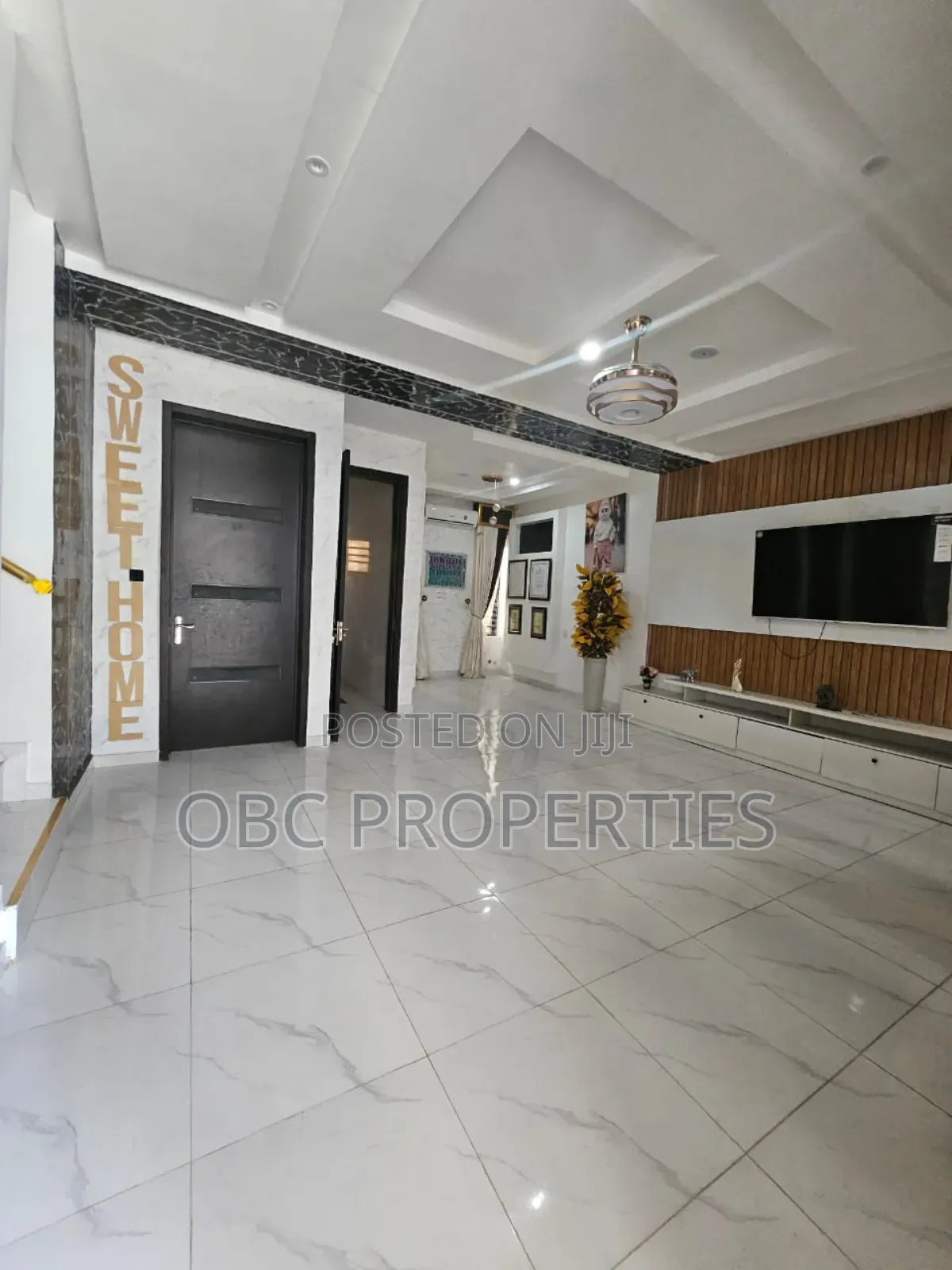 2 Bedrooms Duplex in Chevron