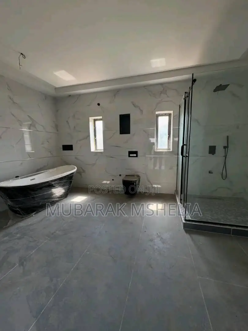 5bdrm Duplex in Mabushi for sale in Mabushi