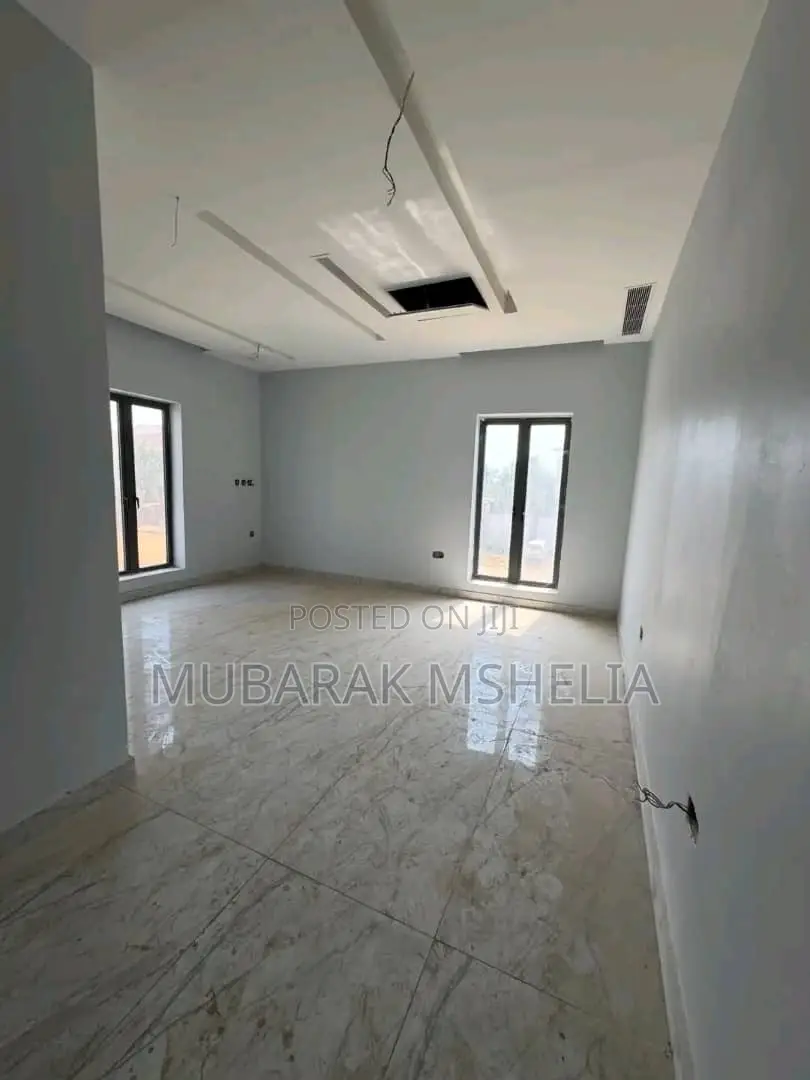 5bdrm Duplex in Mabushi for sale in Mabushi
