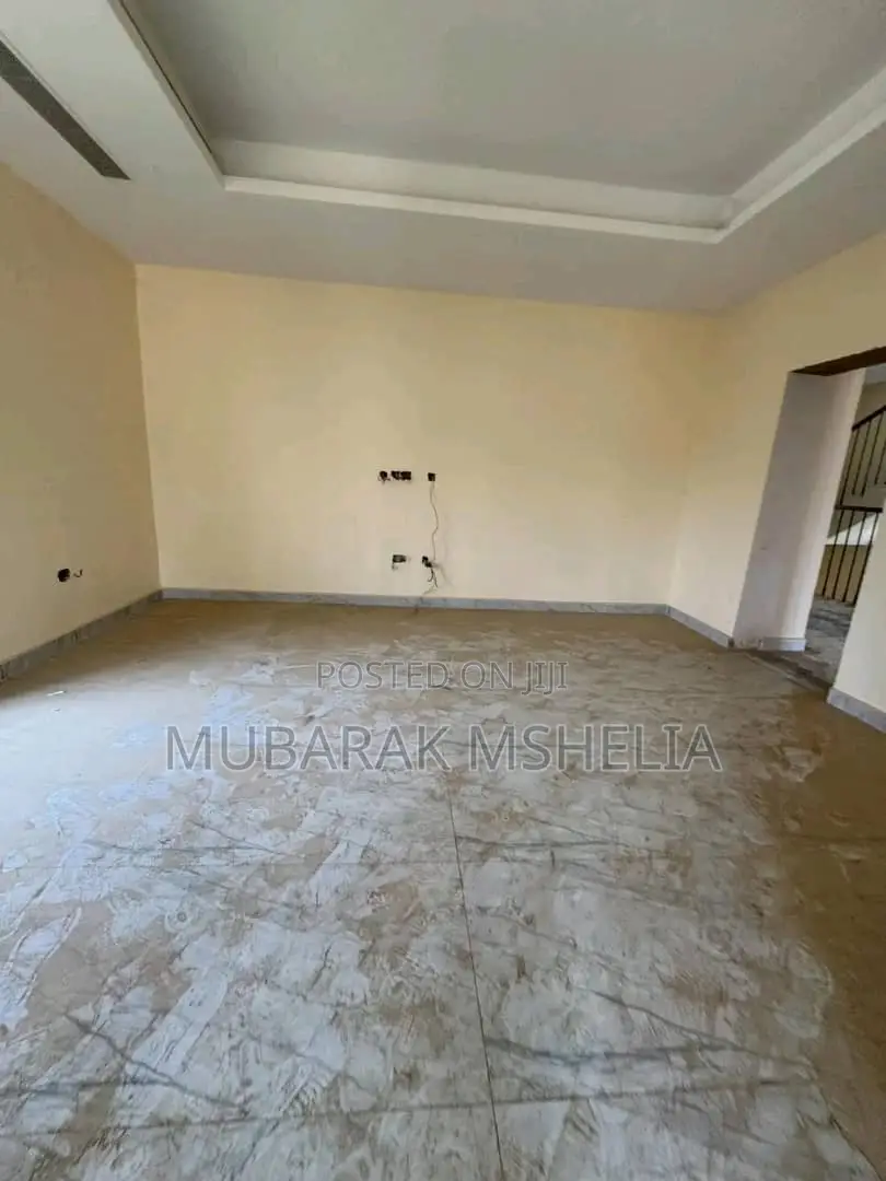 5bdrm Duplex in Mabushi for sale in Mabushi