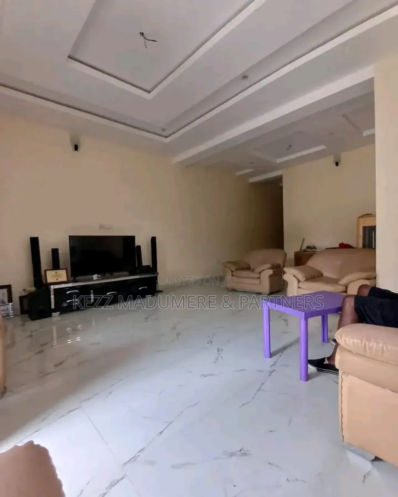 8bdrm Duplex in Farm Road 2, Eliozu for sale in Port-Harcourt