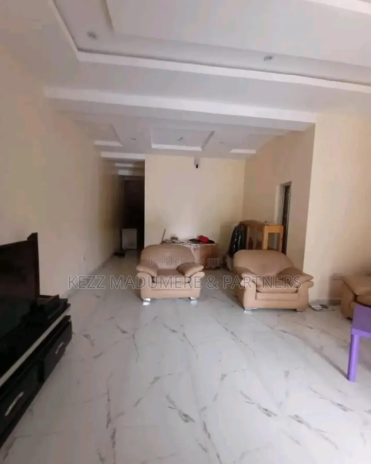 8bdrm Duplex in Farm Road 2, Eliozu for sale in Port-Harcourt