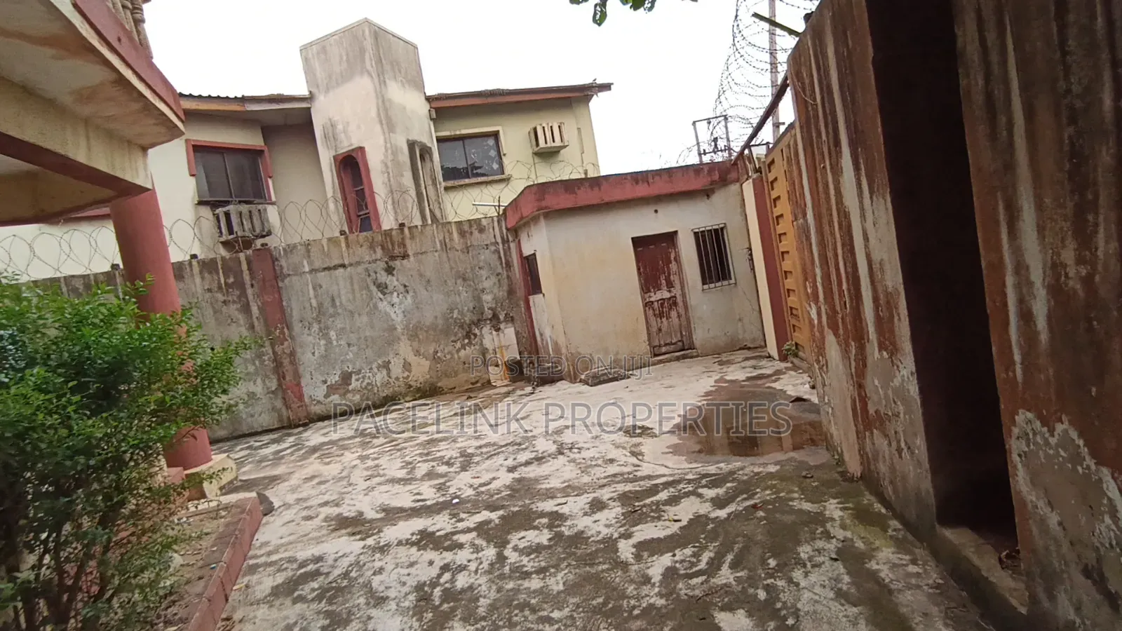 5bdrm Duplex in Egbeda for sale in Egbeda