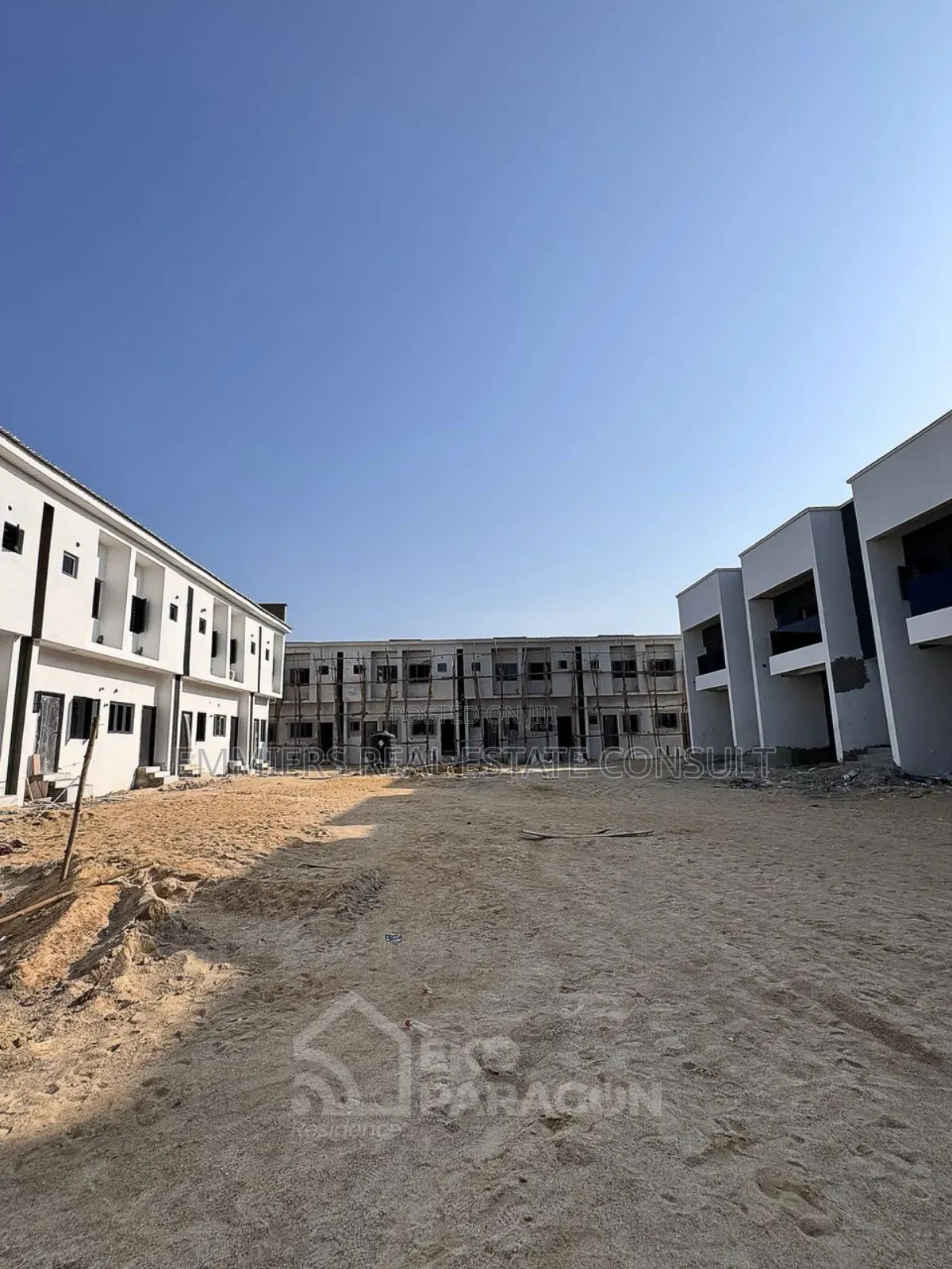 Furnished 3bdrm Apartment in Emmiers Estate, Off Lekki-Epe Expressway in Off Lekki-Epe Expressway
