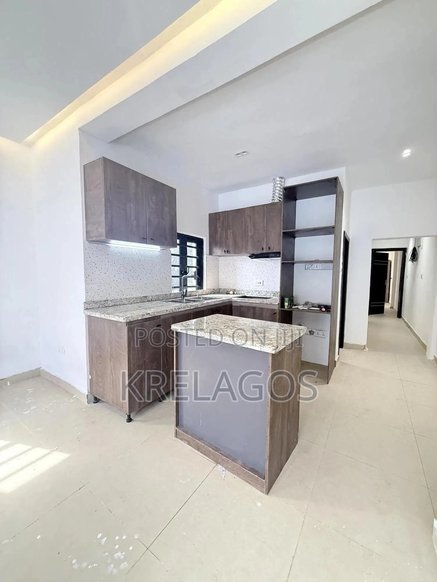 2bdrm House in Agungi for sale in Agungi