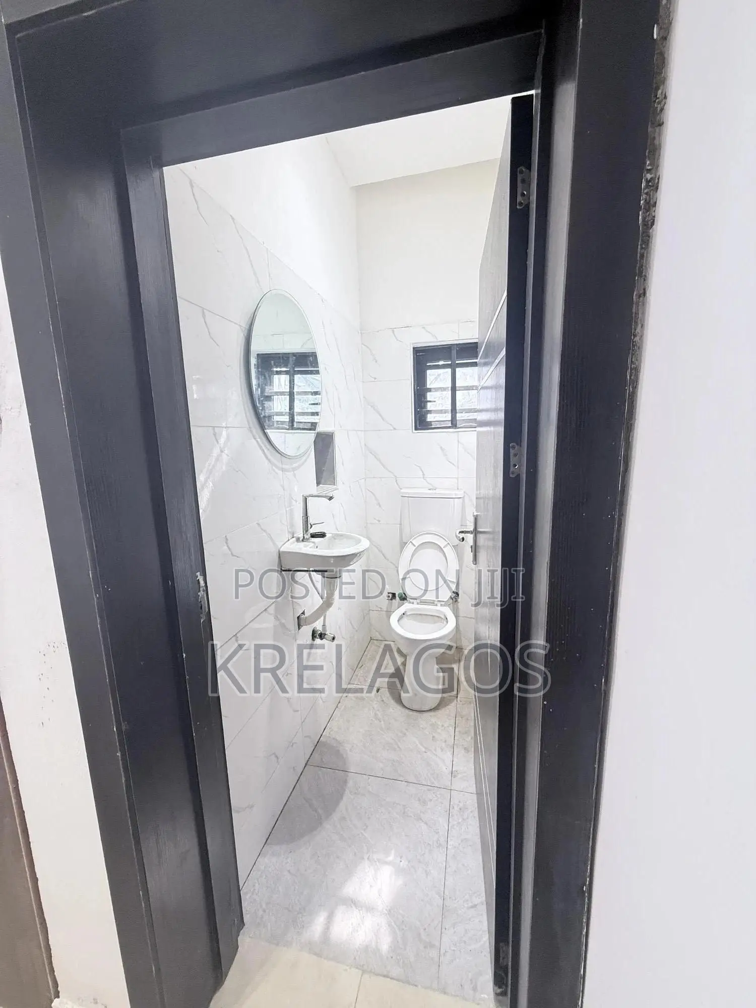 2bdrm House in Agungi for sale in Agungi
