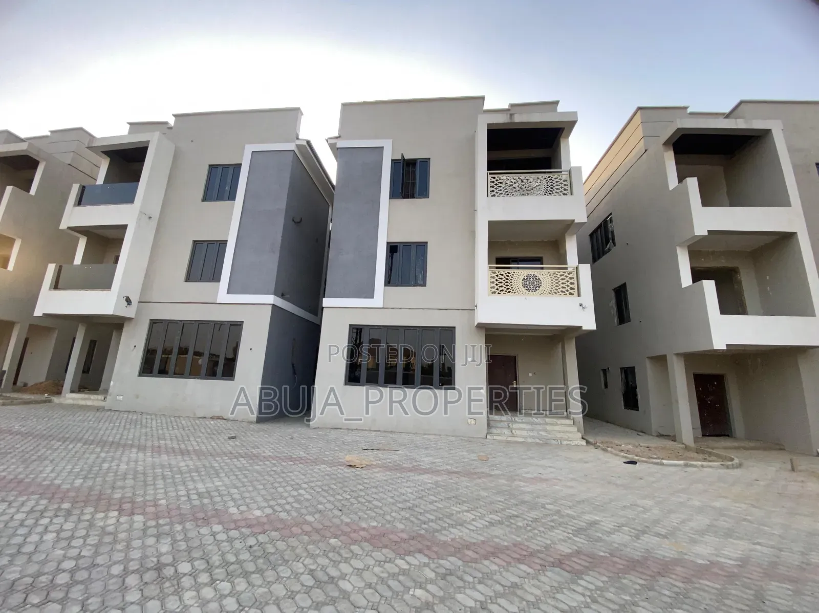 6bdrm Duplex in Jahi for sale in Jahi