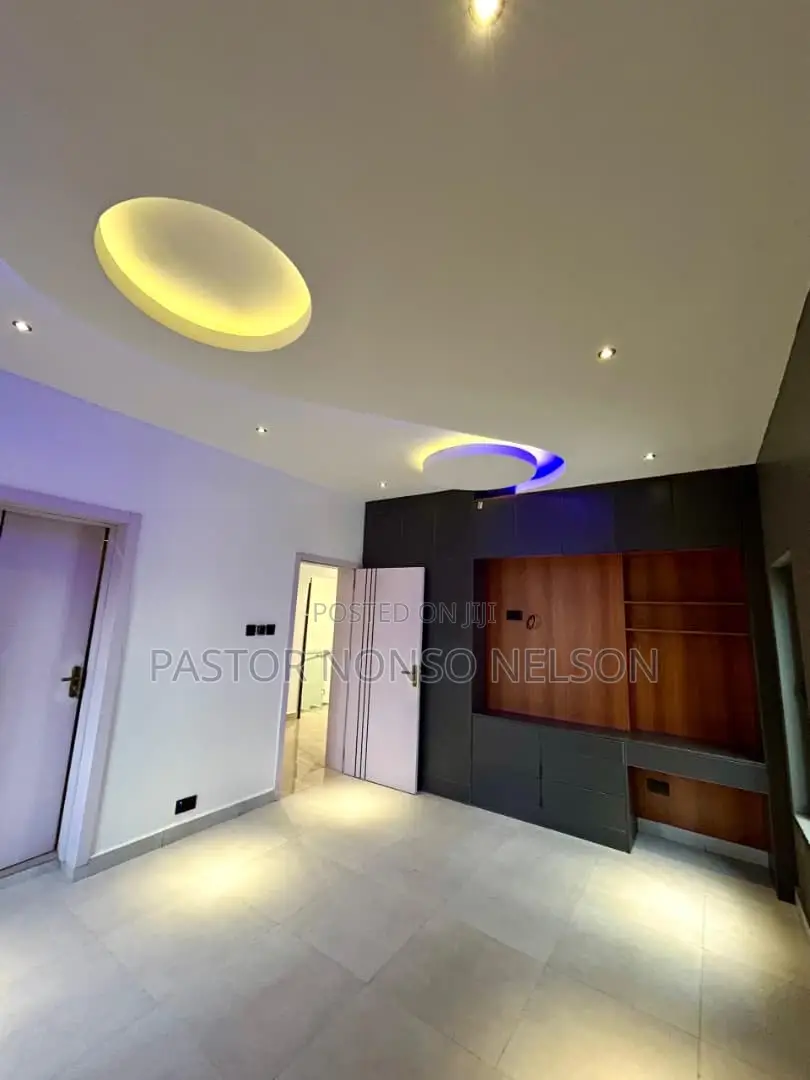 4bdrm Duplex in Owerri for sale in Owerri