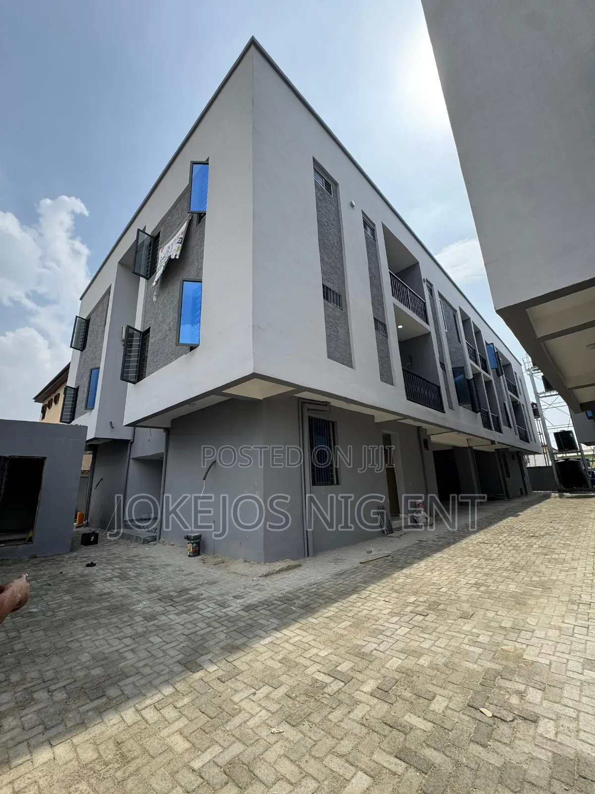 2bdrm Townhouse/Terrace in Igboefan for Sale in Igbo-efon