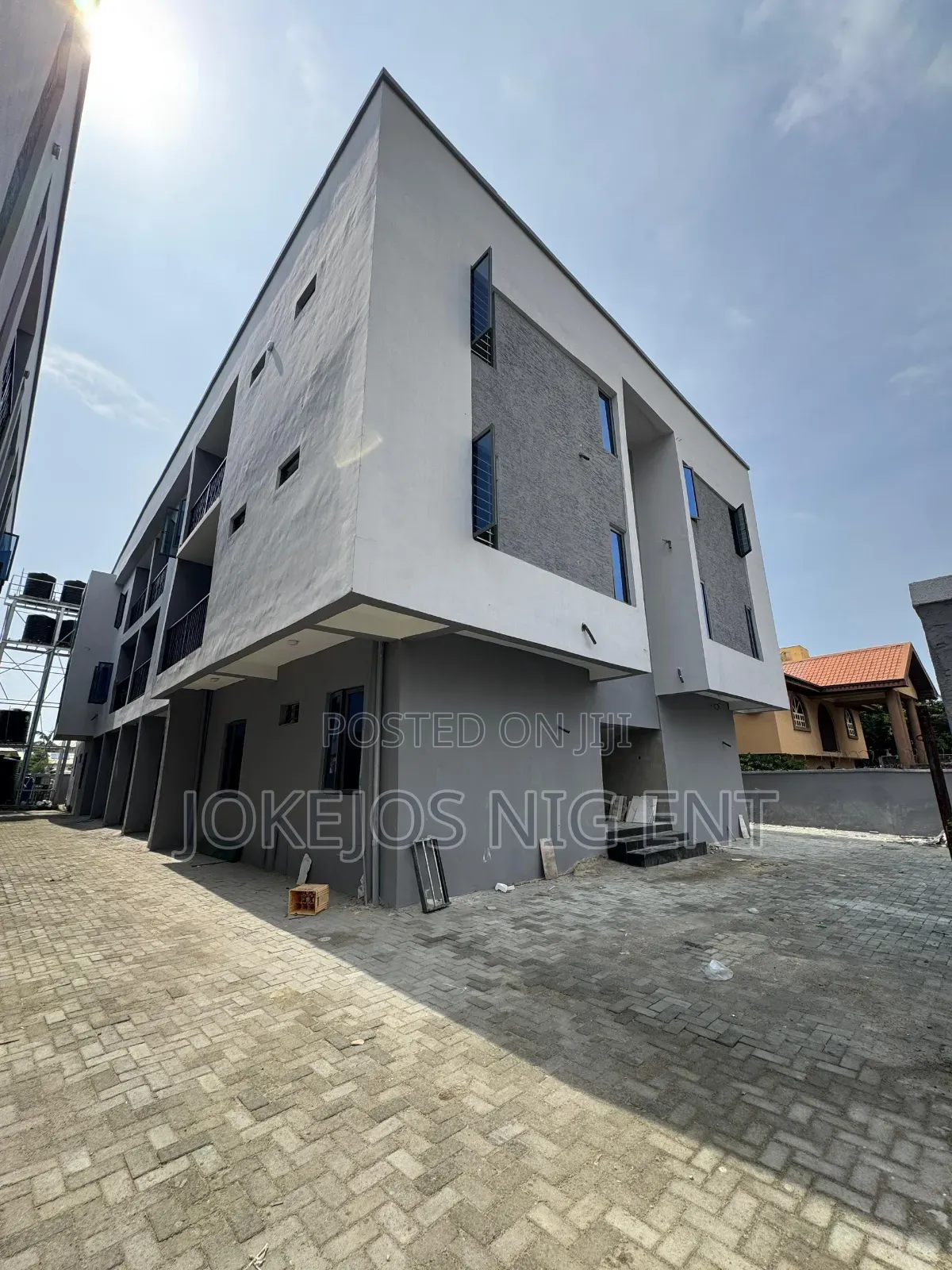 2bdrm Townhouse/Terrace in Igboefan for Sale in Igbo-efon