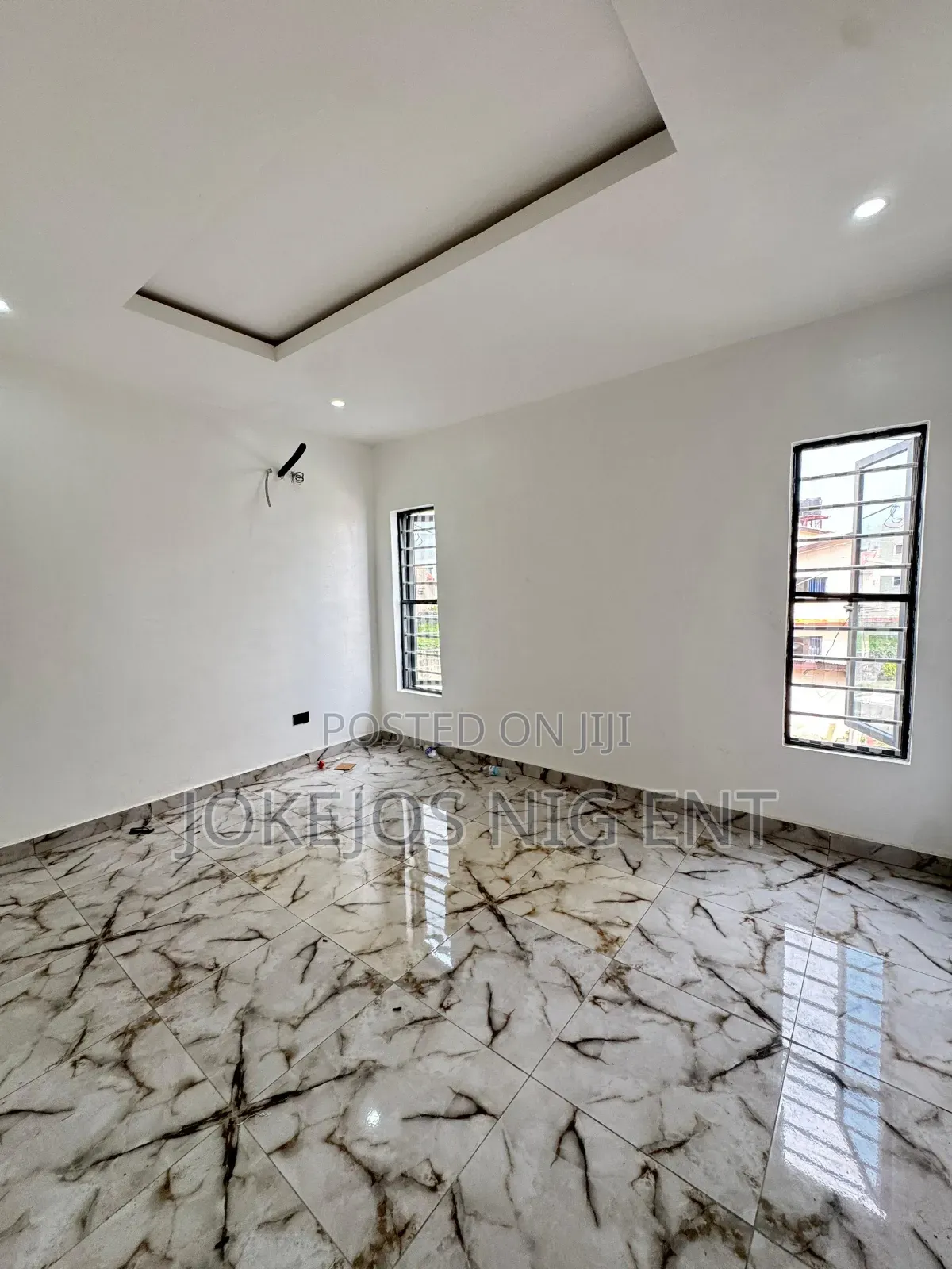 2bdrm Townhouse/Terrace in Igboefan for Sale in Igbo-efon