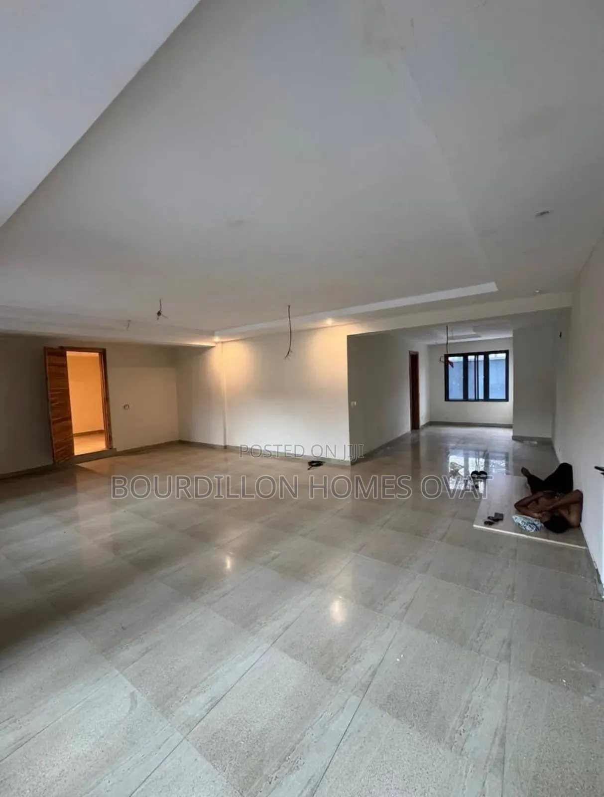 2bdrm Apartment in Lekki Phase 1, Lagos for sale in Lekki Phase 1