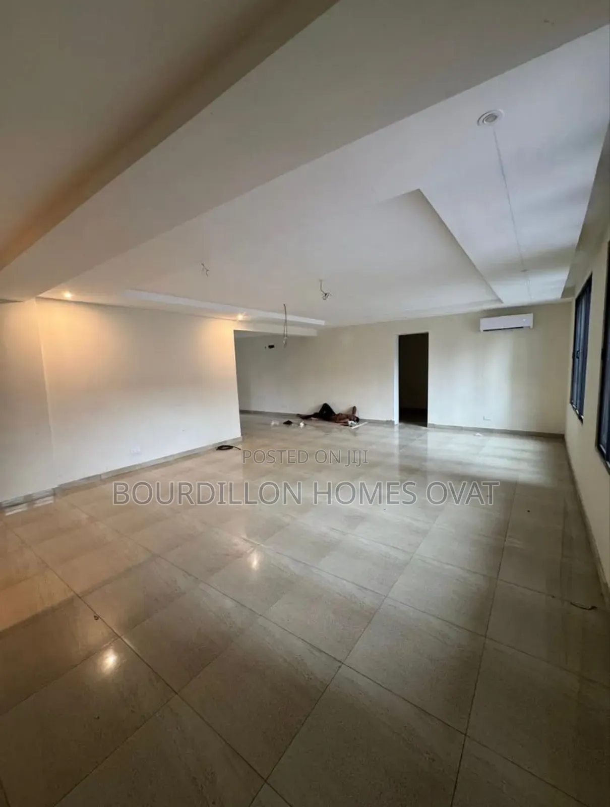 2bdrm Apartment in Lekki Phase 1, Lagos for sale in Lekki Phase 1
