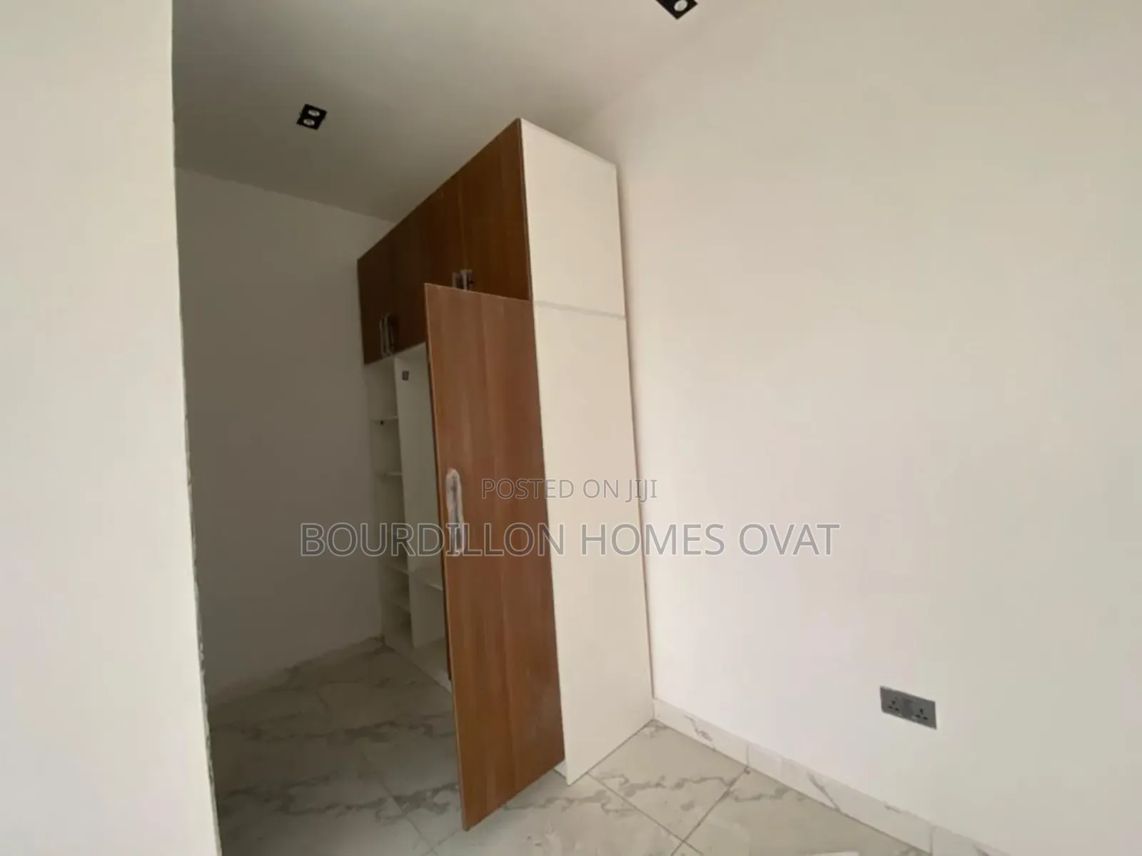 2bdrm Apartment in Ikota Lekki Lagos, Ikate for rent in Ikate