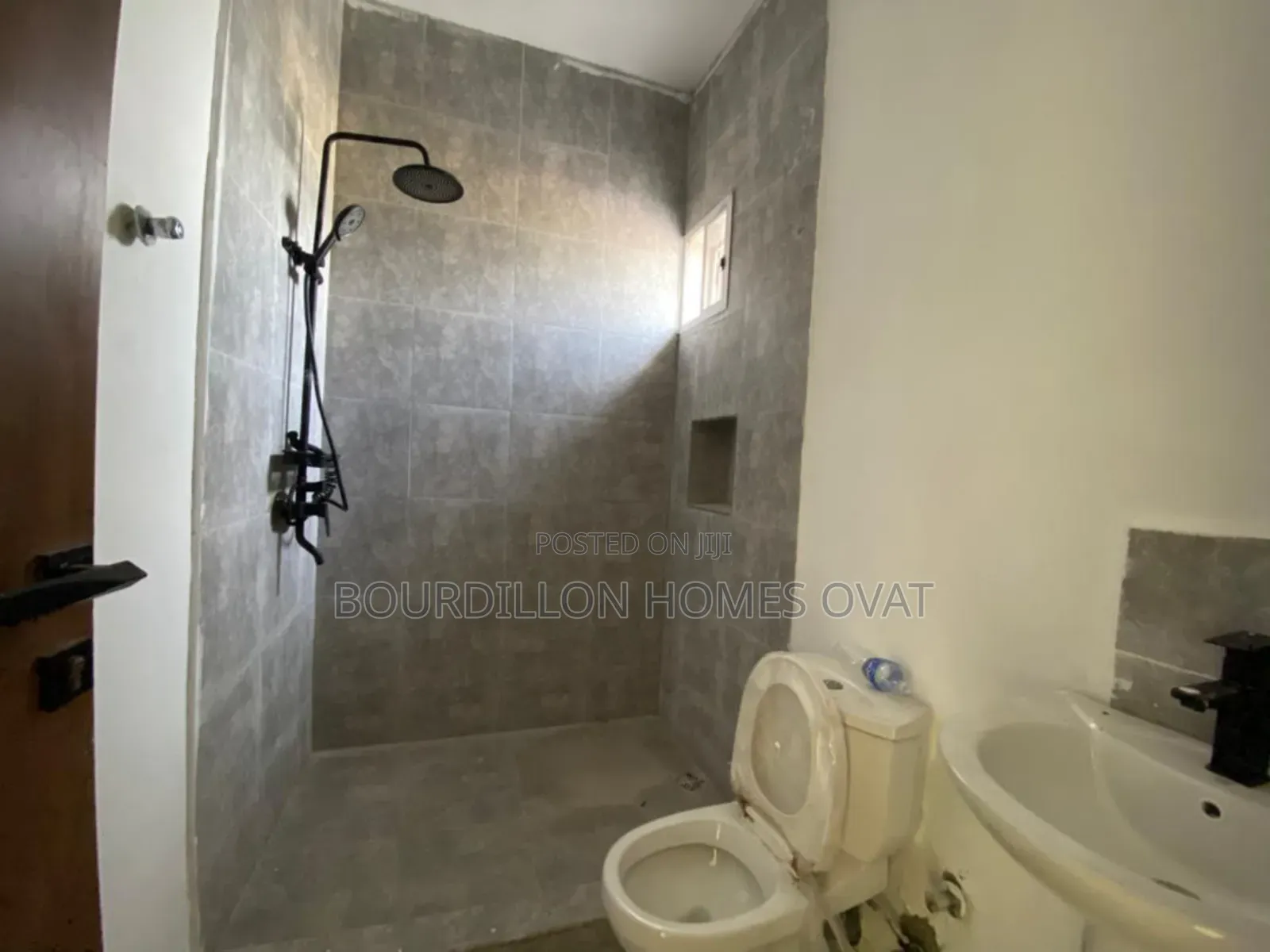 2bdrm Apartment in Ikota Lekki Lagos, Ikate for rent in Ikate