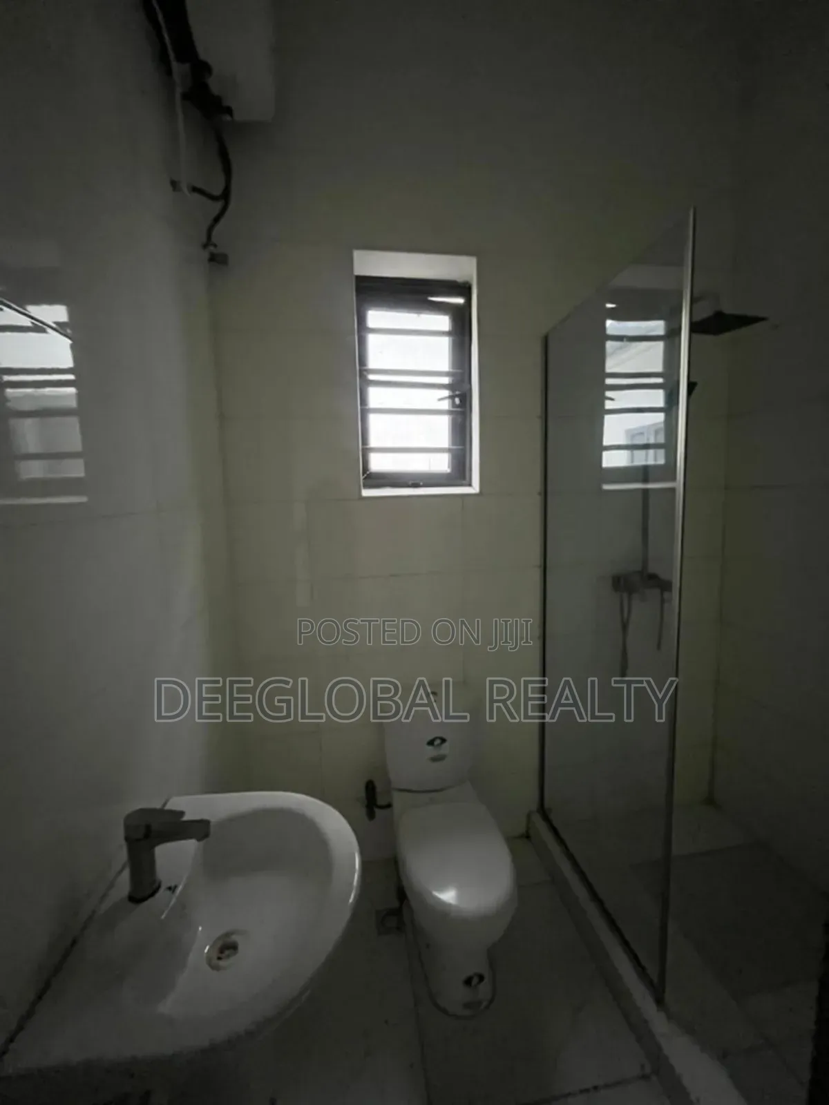 4bdrm Townhouse/Terrace in Royal Pine Estate, Lekki for sale in Lekki